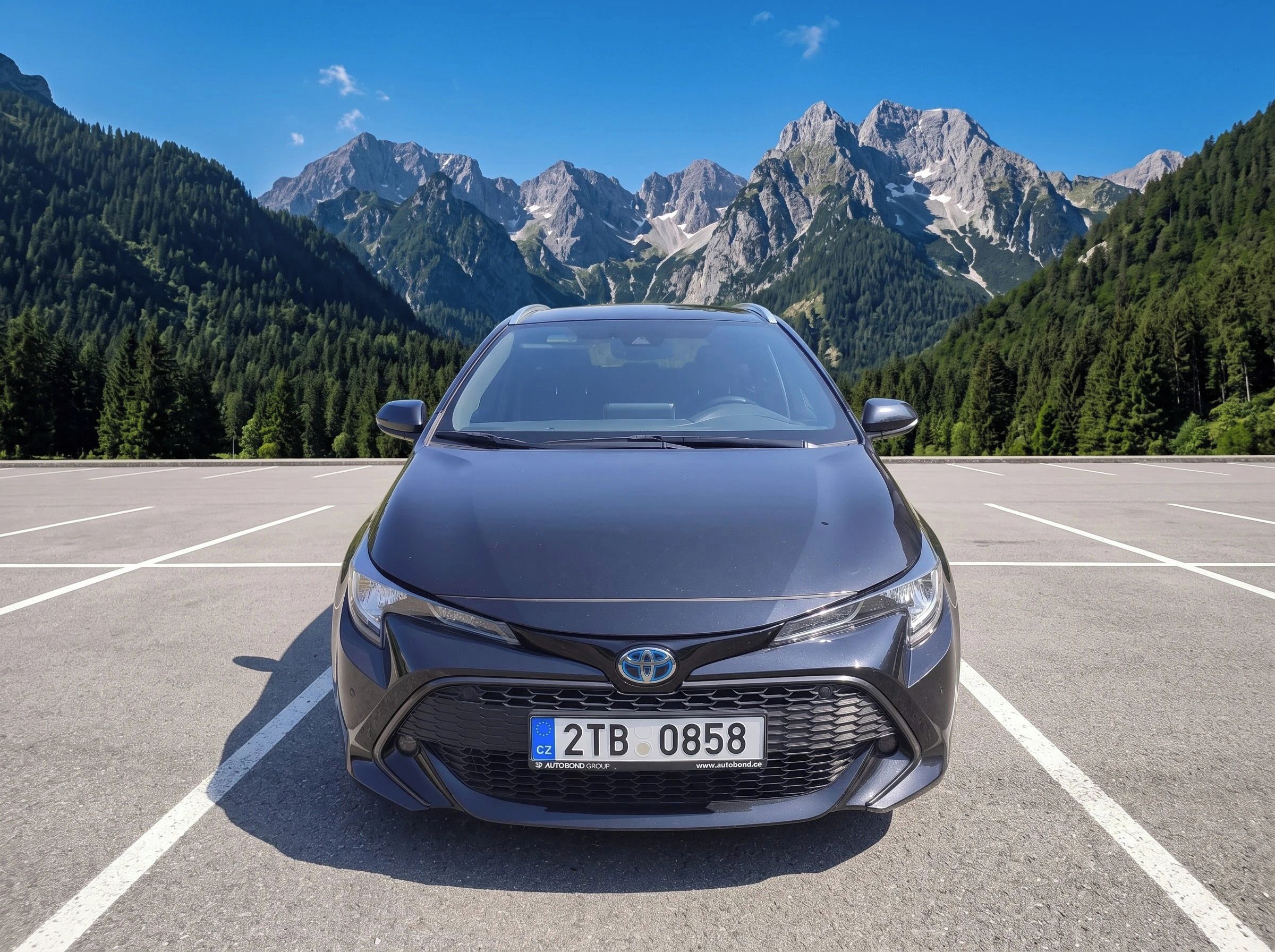 Toyota Corolla, 1.8 Hybrid Comfort 2021, tažné - fotka 4