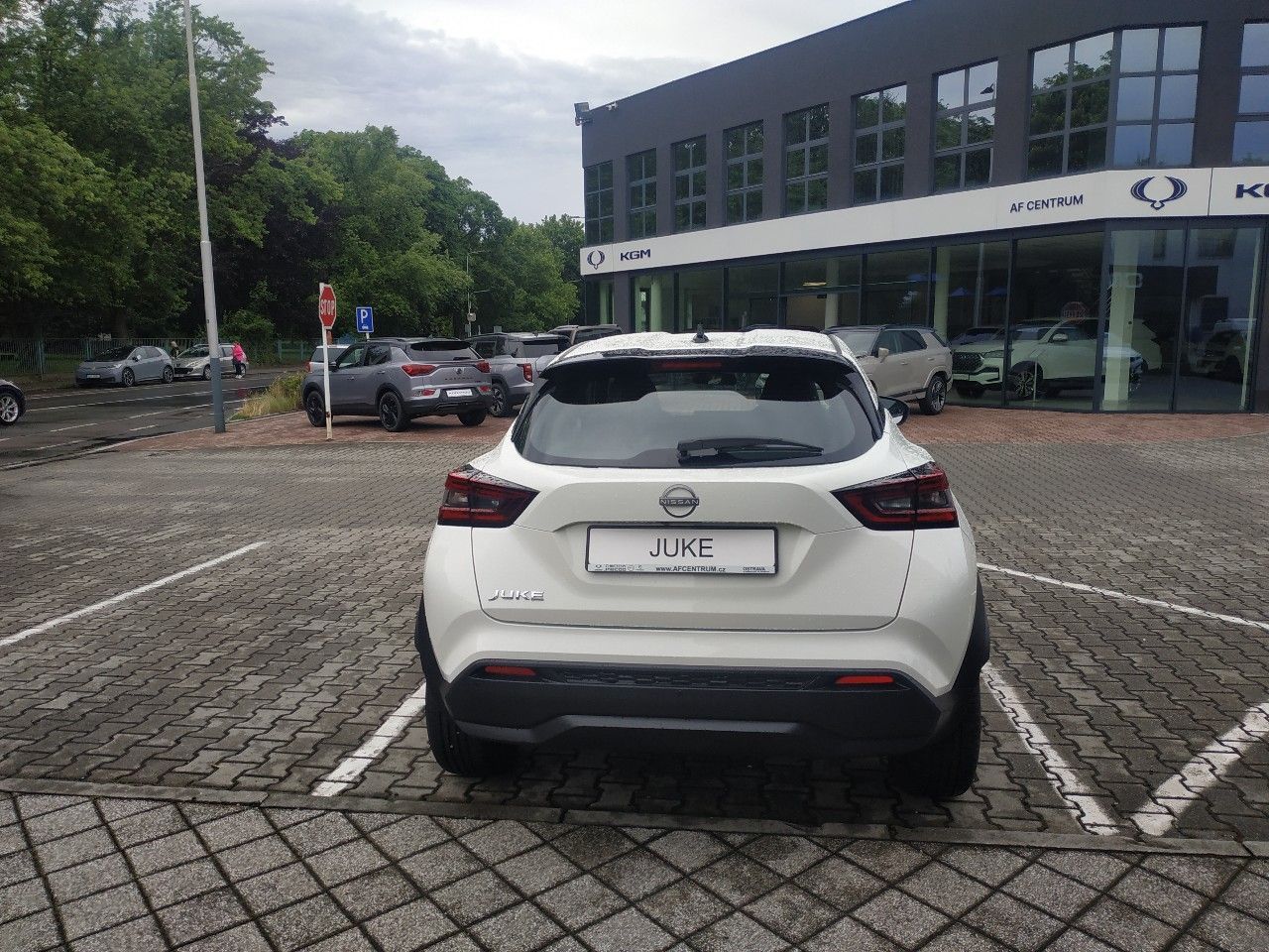 Nissan Juke, 1.0 DIG-T, 114k, 7AT, NA CESTĚ - fotka 6