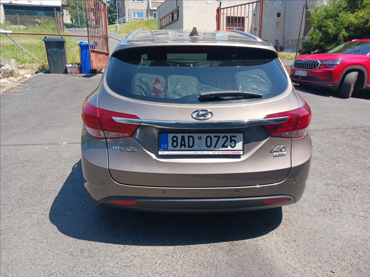Hyundai i40, 1,6 CRDI KOMBI DCT - fotka 4