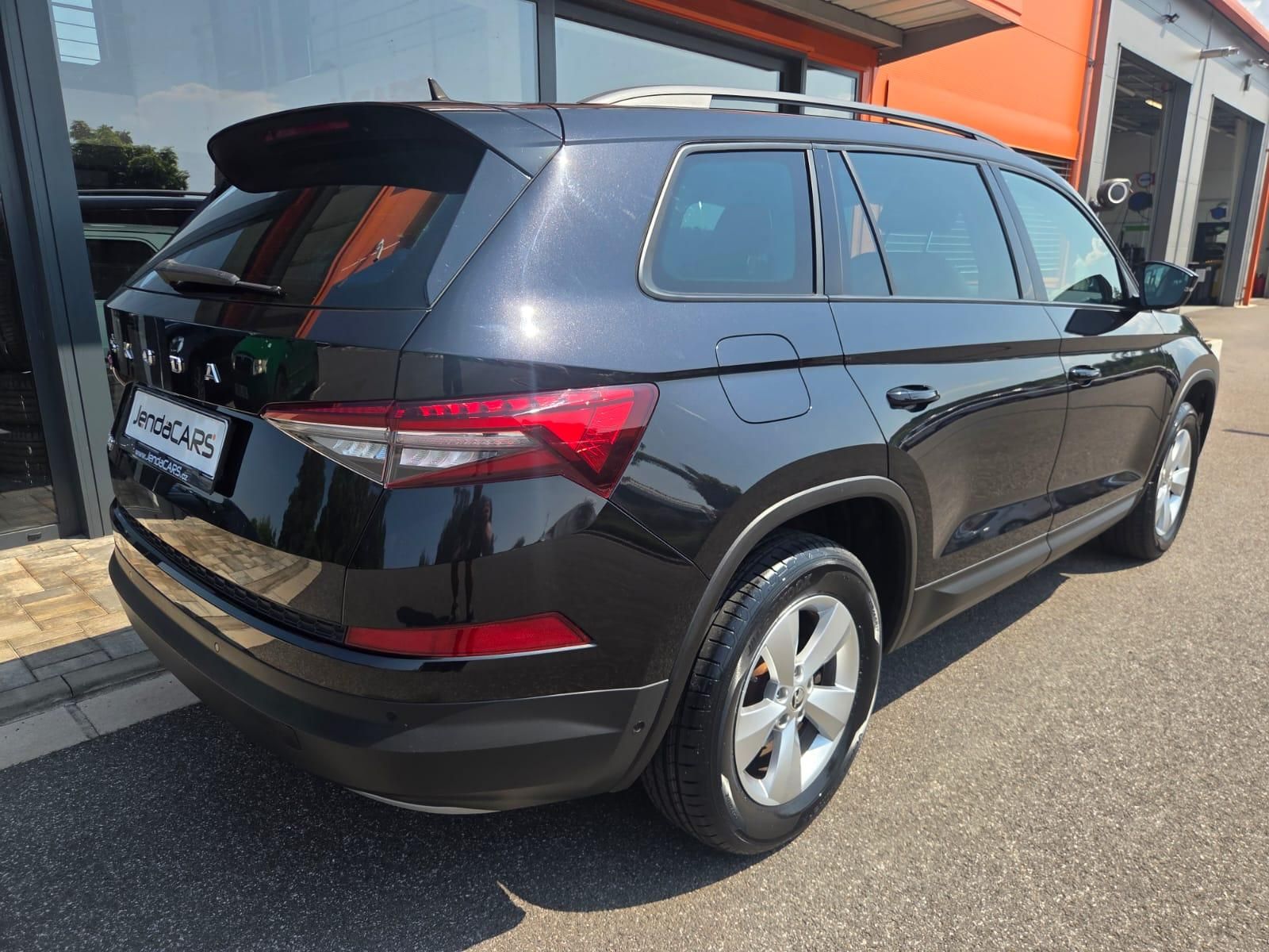 Škoda Kodiaq, 2.0 TDI SERVISNÍ KNÍŽKA - fotka 2