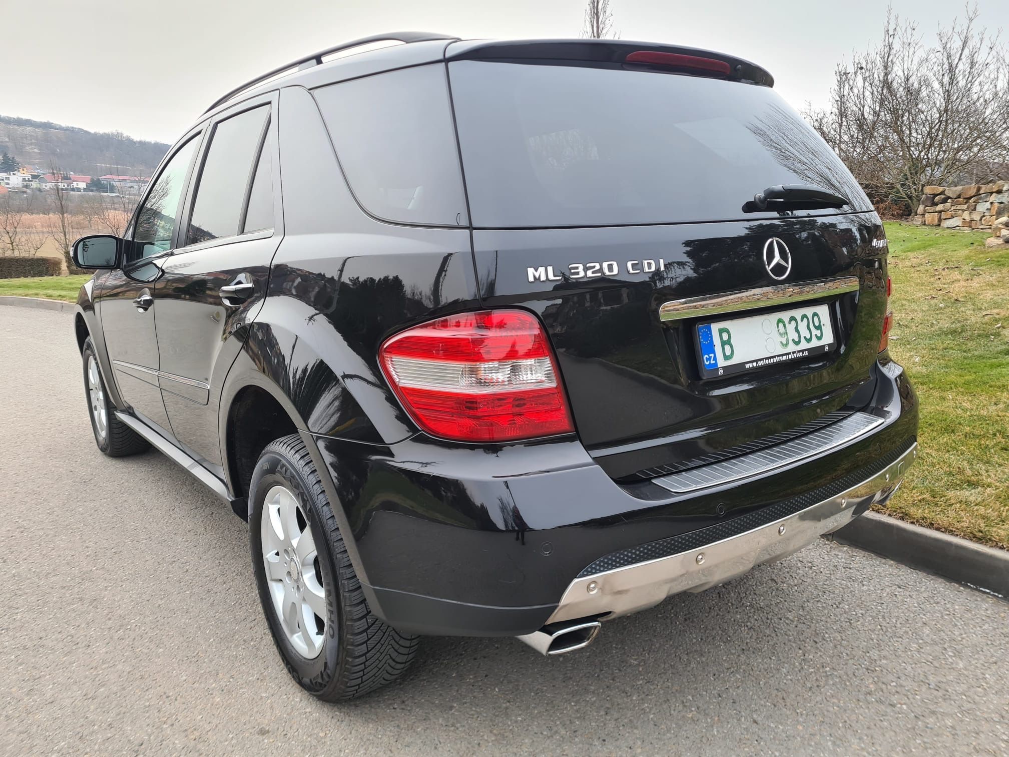 Mercedes-Benz ML, 320 CDI 4x4 AUT NAVI - fotka 6