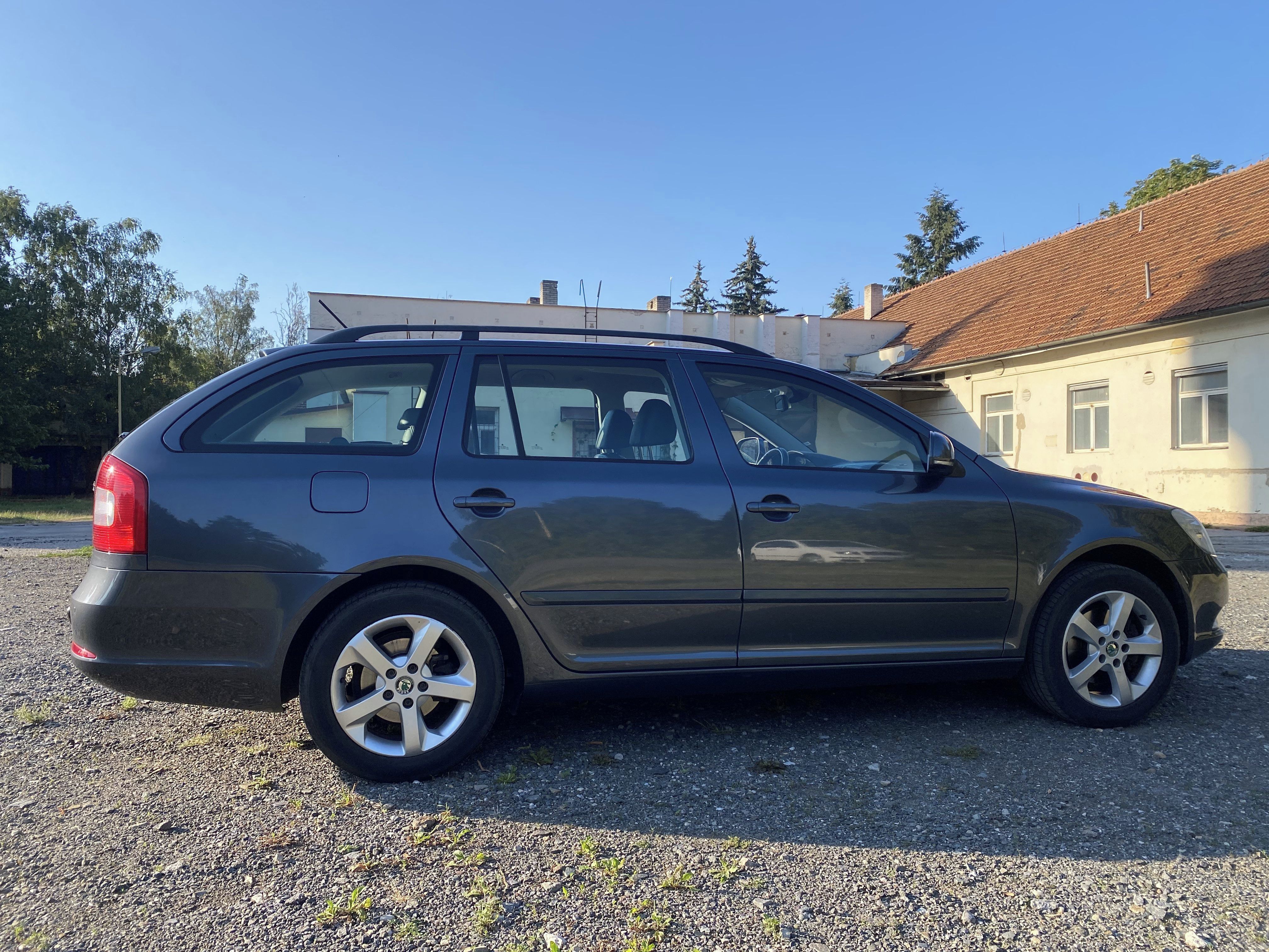 Škoda Octavia, Škoda Octavia II Combi 2.0 TDI - fotka 6