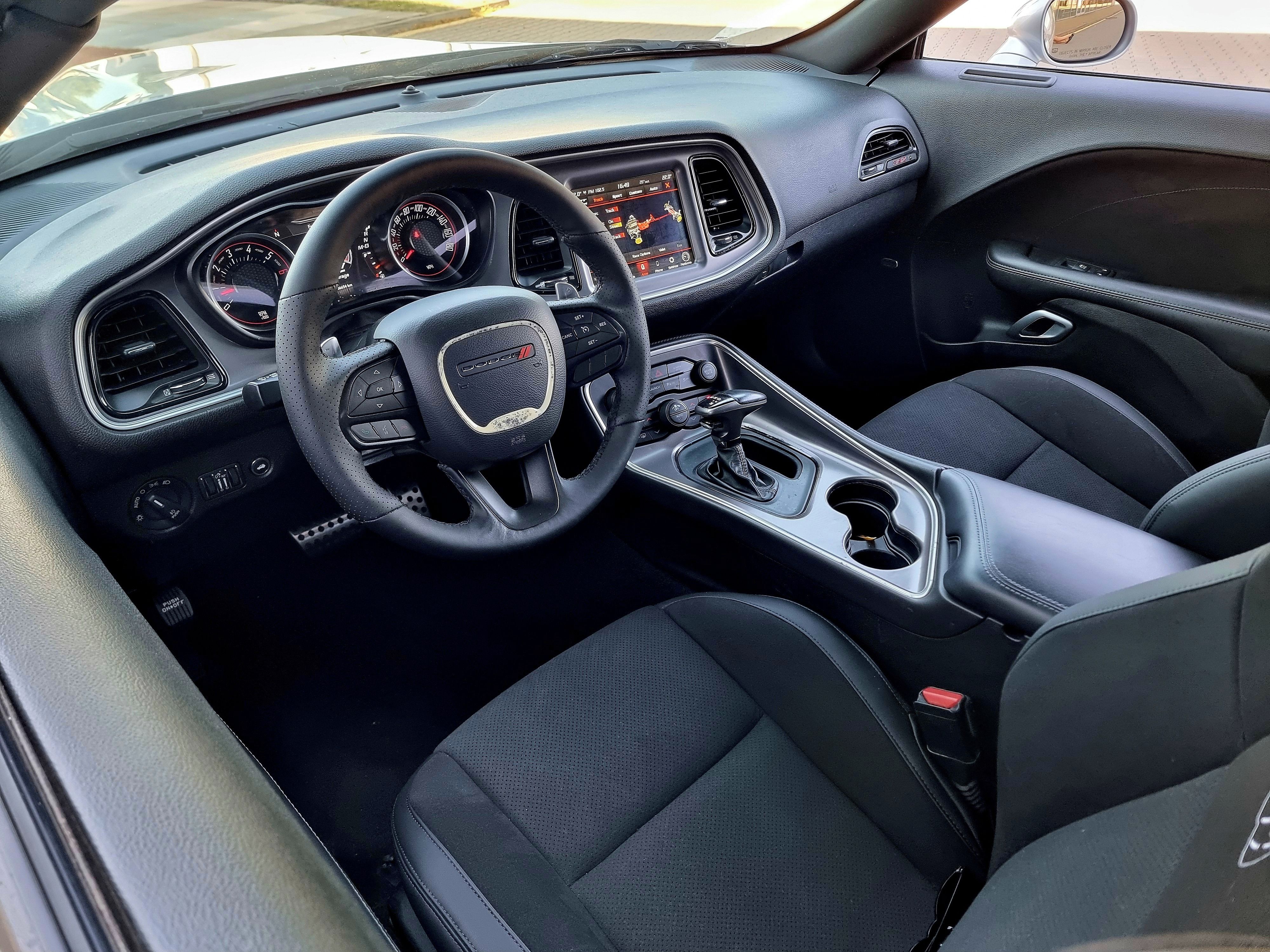 Dodge Challenger, SRT392 6,4l V8 odpočet DPH - fotka 6