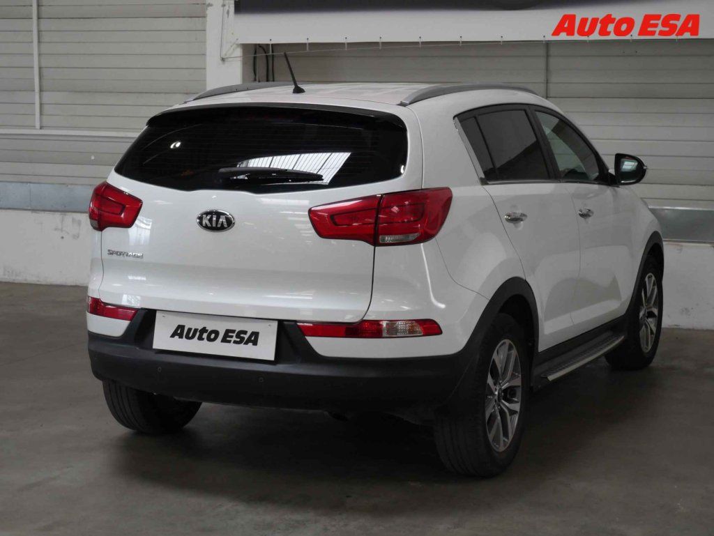 Kia Sportage, 1.6GDi,2.maj,ČR,AC - fotka 6