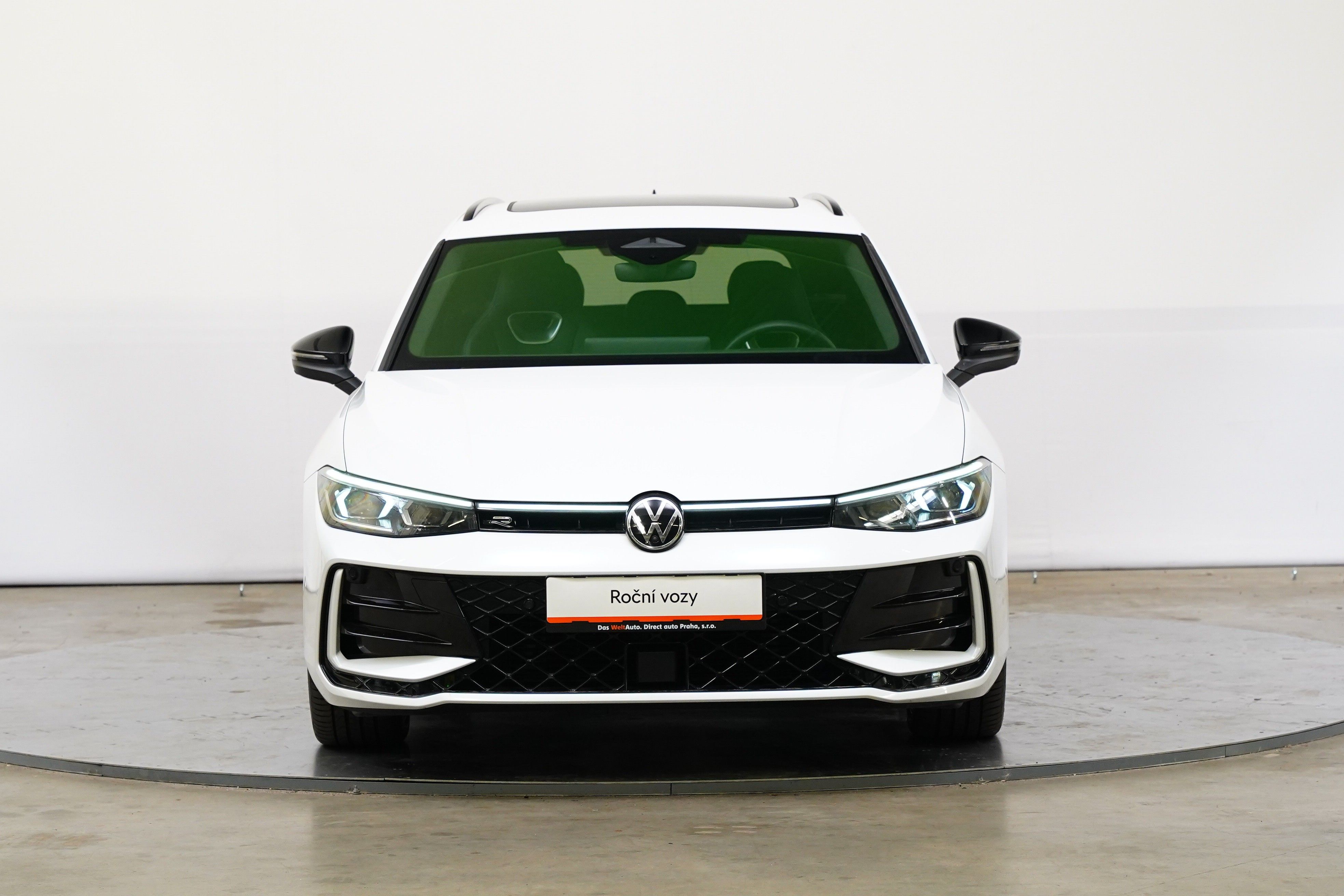 Volkswagen Passat, 2.0 TDI 110 kW DSG R-Line - fotka 4