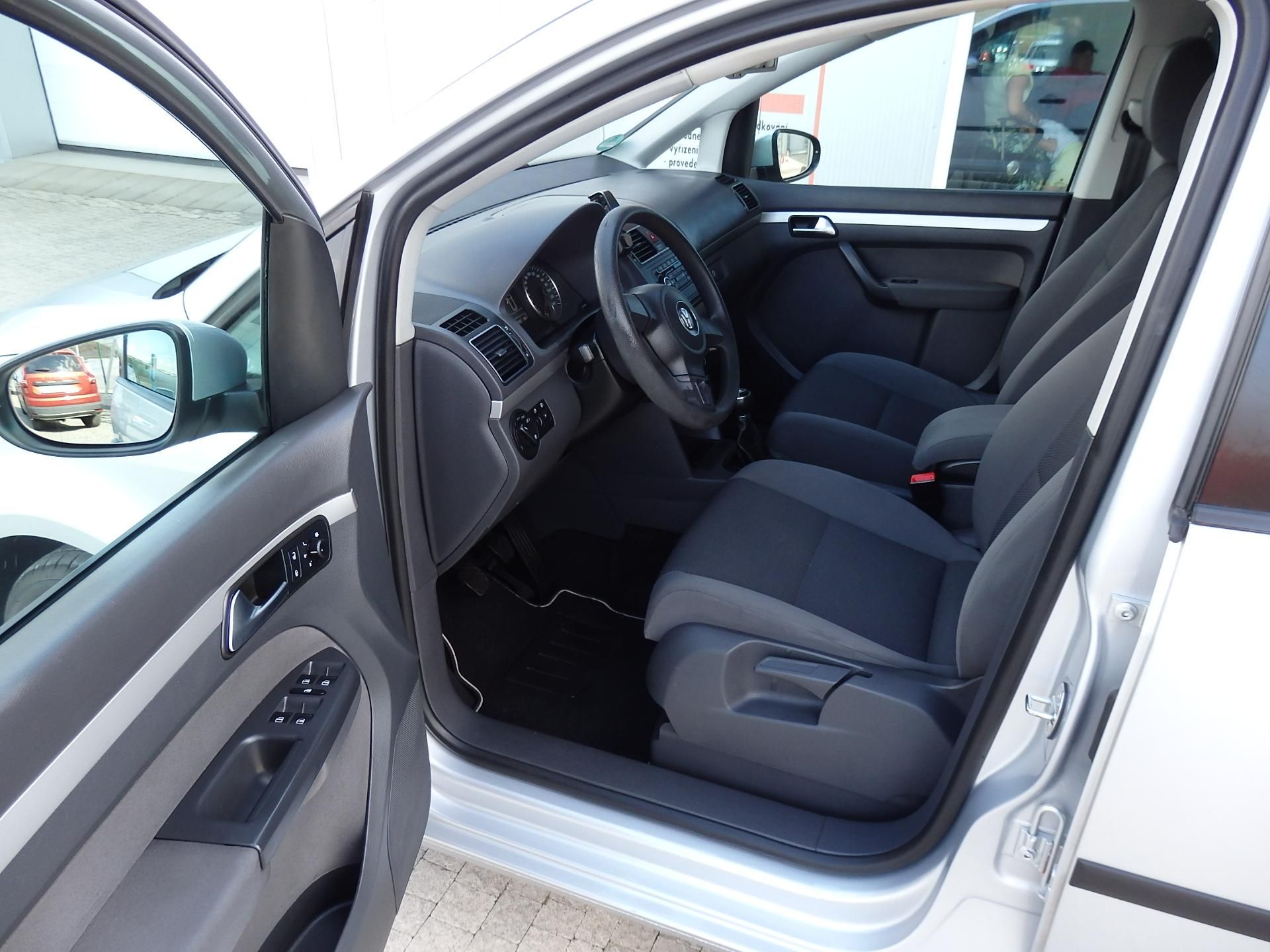 Volkswagen Touran, 1,4TSi DIGI KLIMA, SERVIS KN - fotka 6