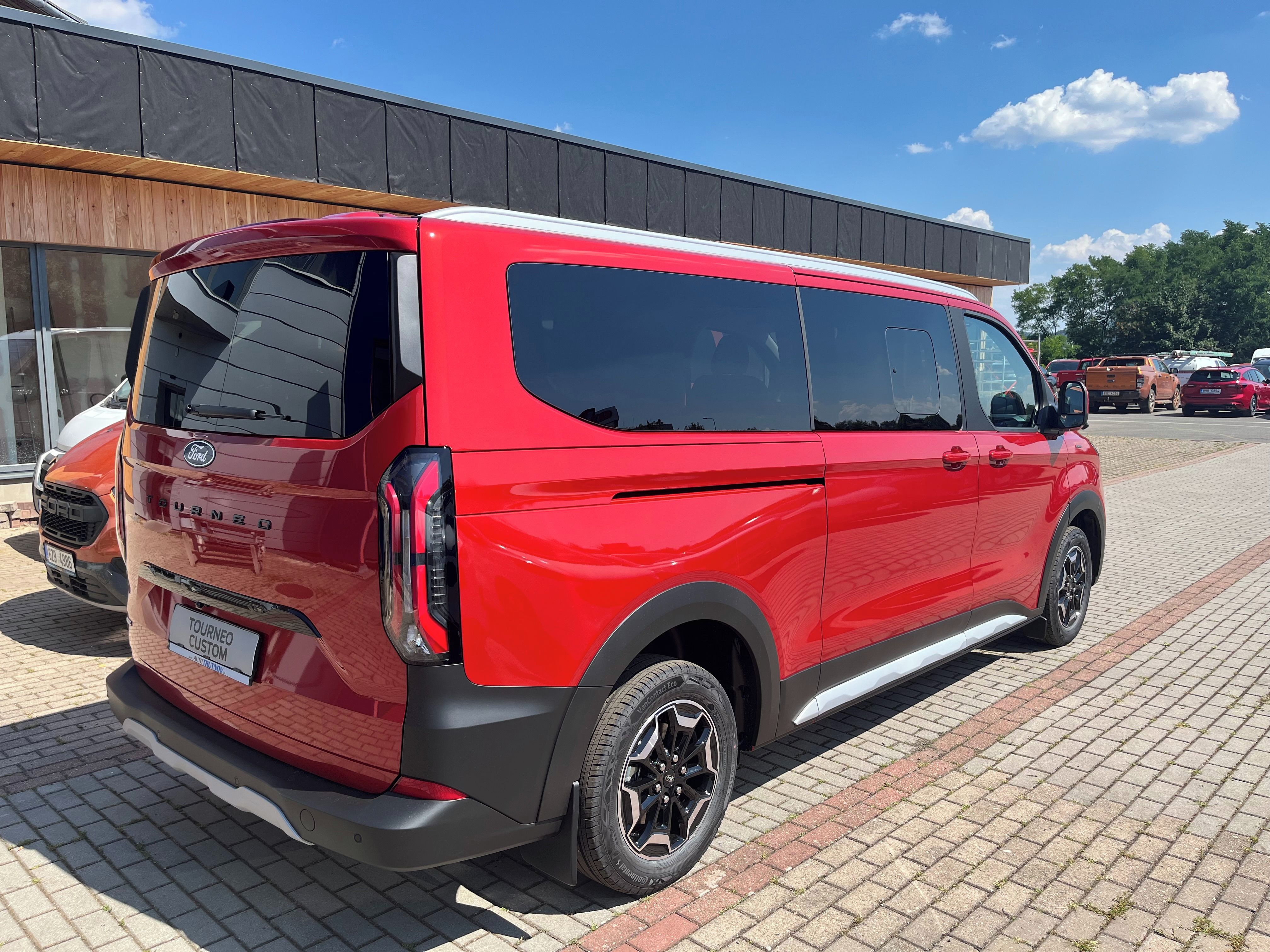 Ford Tourneo Custom, 2.5 DuratecPHEV 171kW ActiveL2 - fotka 5