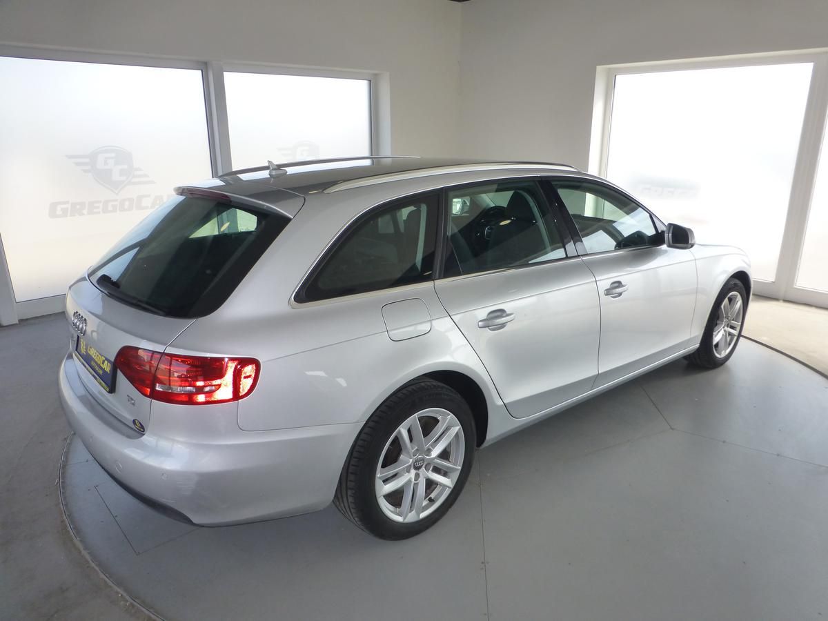 Audi A4, 2,0TDI*ALU**PARK.S***NAVIGACE - fotka 5