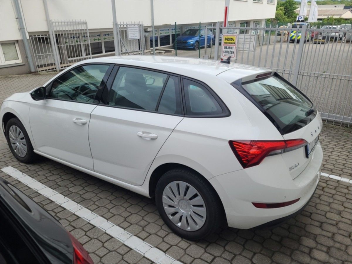 Škoda Scala, 1,0 TSi 70kW SpaceBack - fotka 5