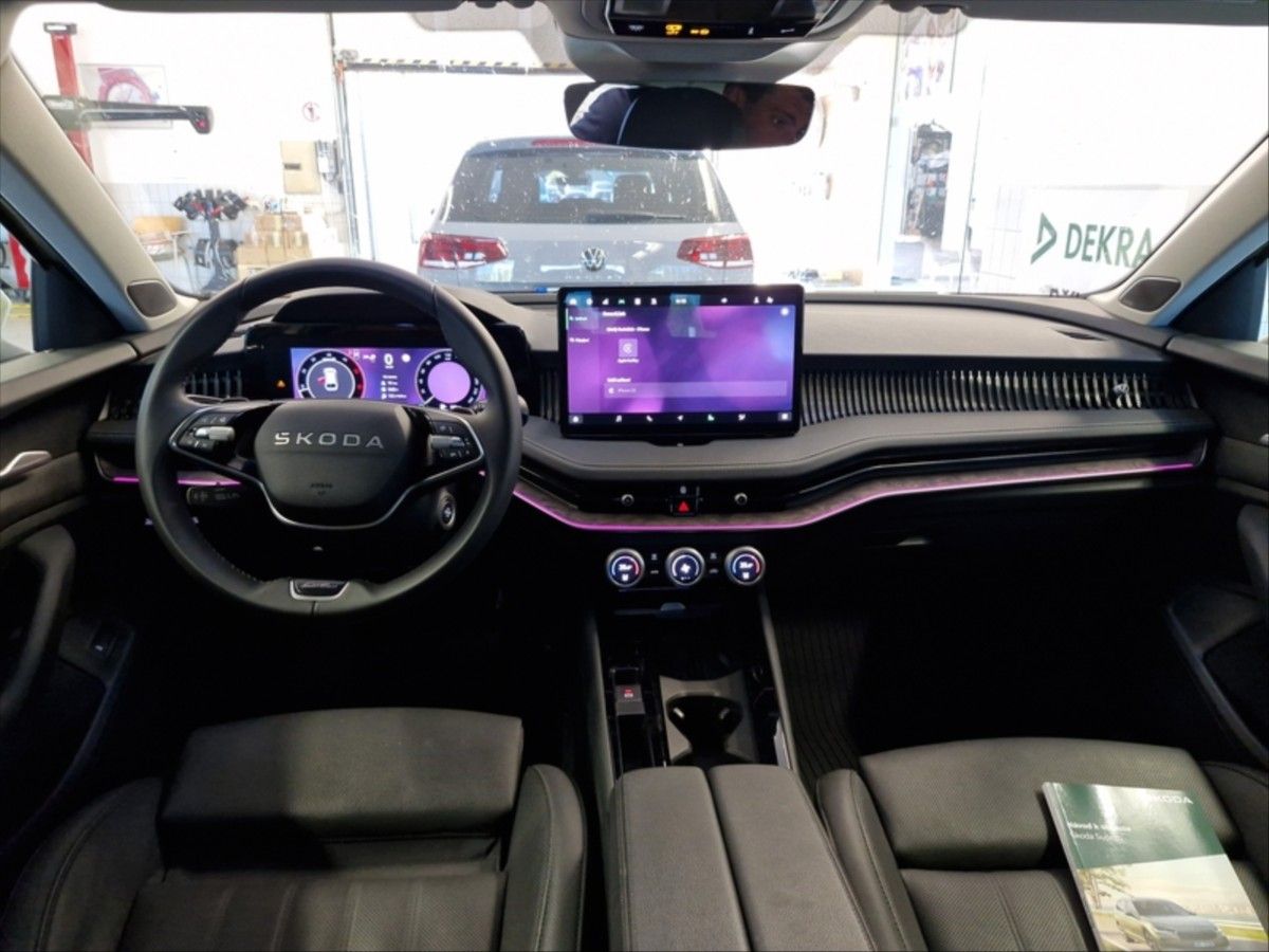 Škoda Superb, 2,0 TDi 4X4 Laurin&Klement DSG - fotka 5