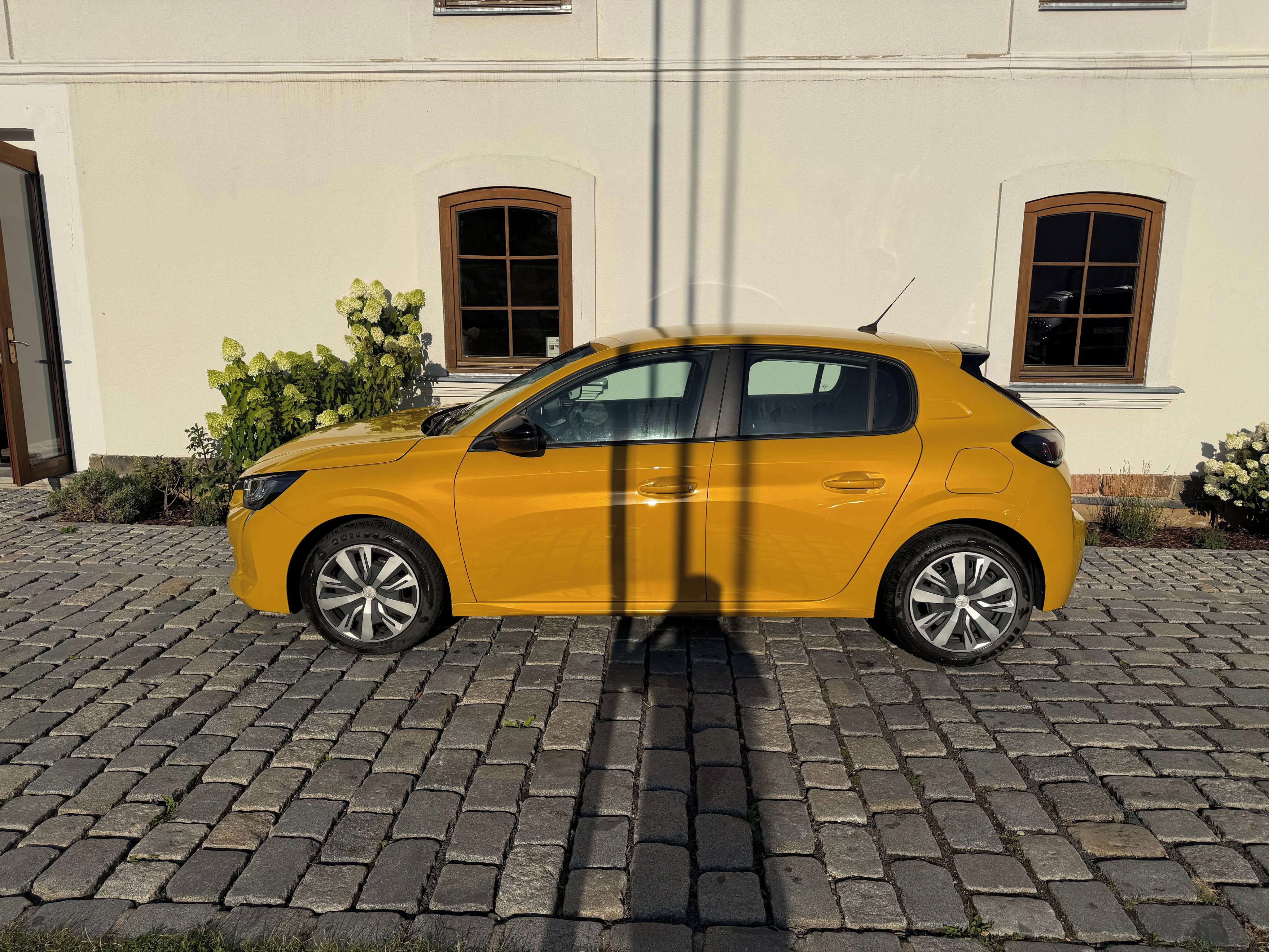 Peugeot 208, Peugeot 208 74kw 2023 - fotka 4