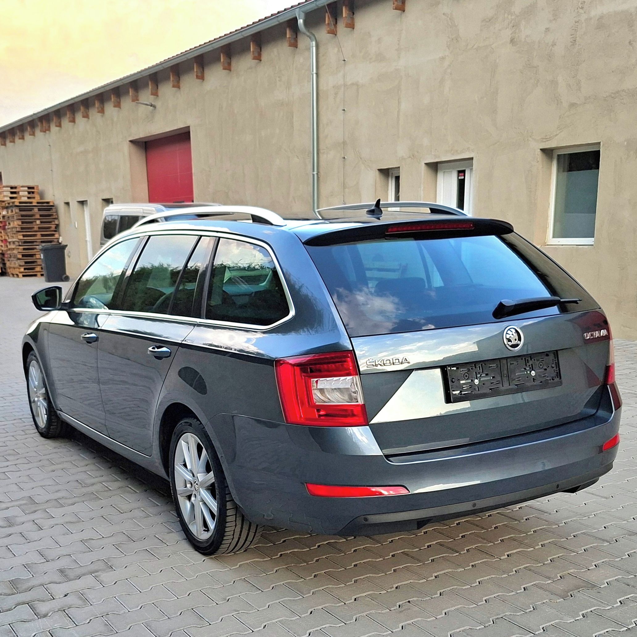 Škoda Octavia, 1.4 TSI 110kW 1.Majitel - fotka 5