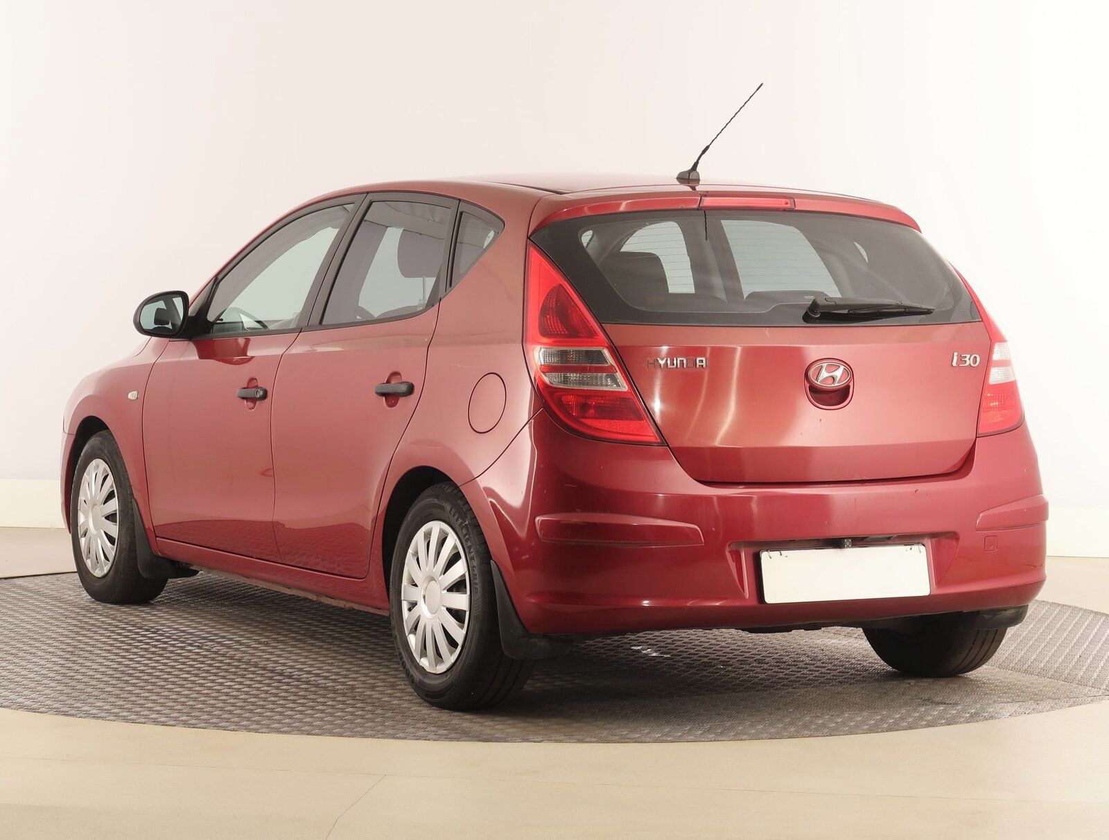 Hyundai i30, 1.4 CVVT, Serv.kniha, po STK - fotka 4