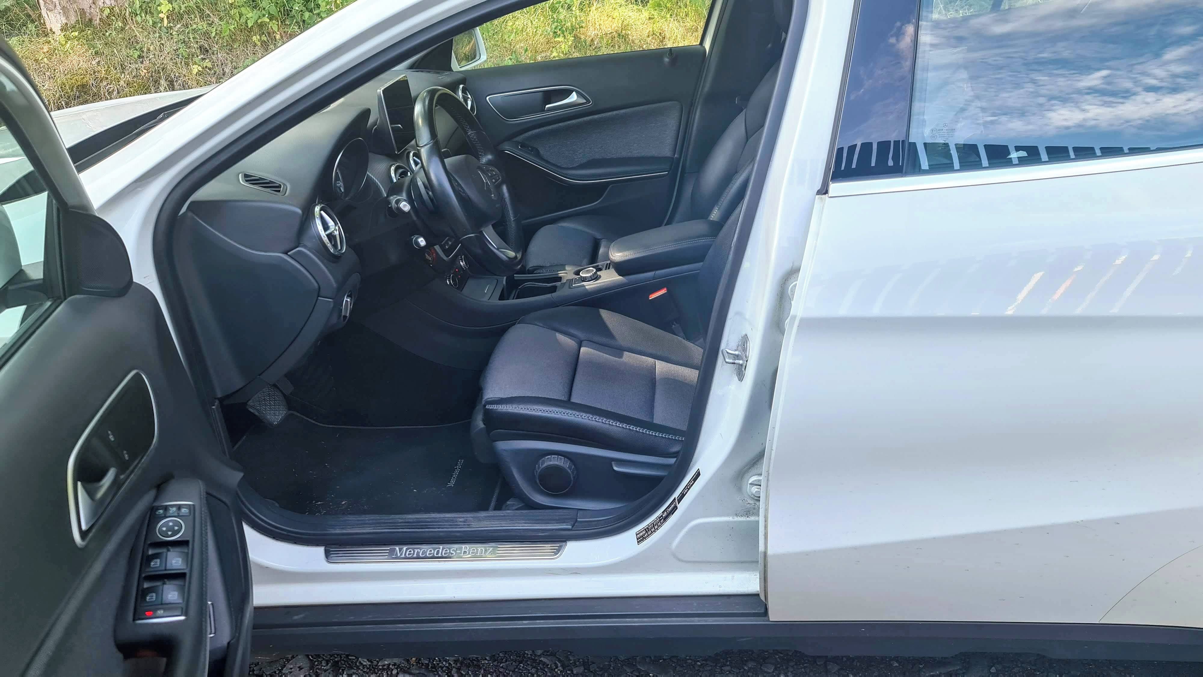 Mercedes-Benz GLA, 220d 4Matic Model 2016 = 130kW - fotka 5