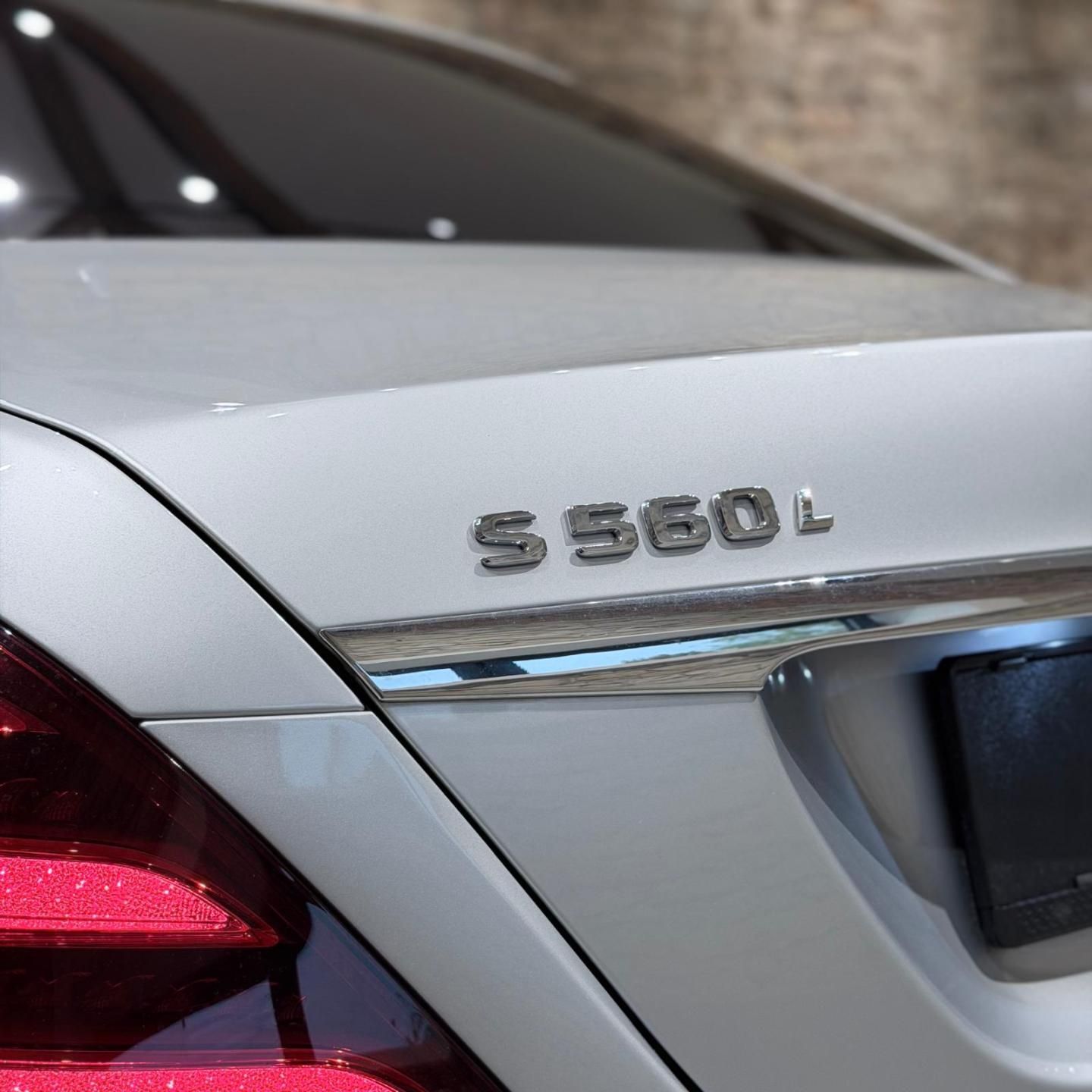 Mercedes-Benz Třídy S, S 560L - fotka 2