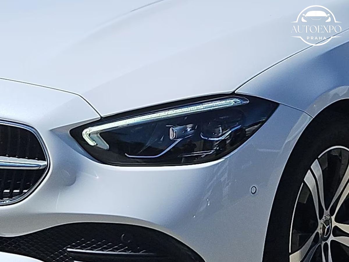 Mercedes-Benz Třídy C, C220d T Edition Avantgarde - fotka 5