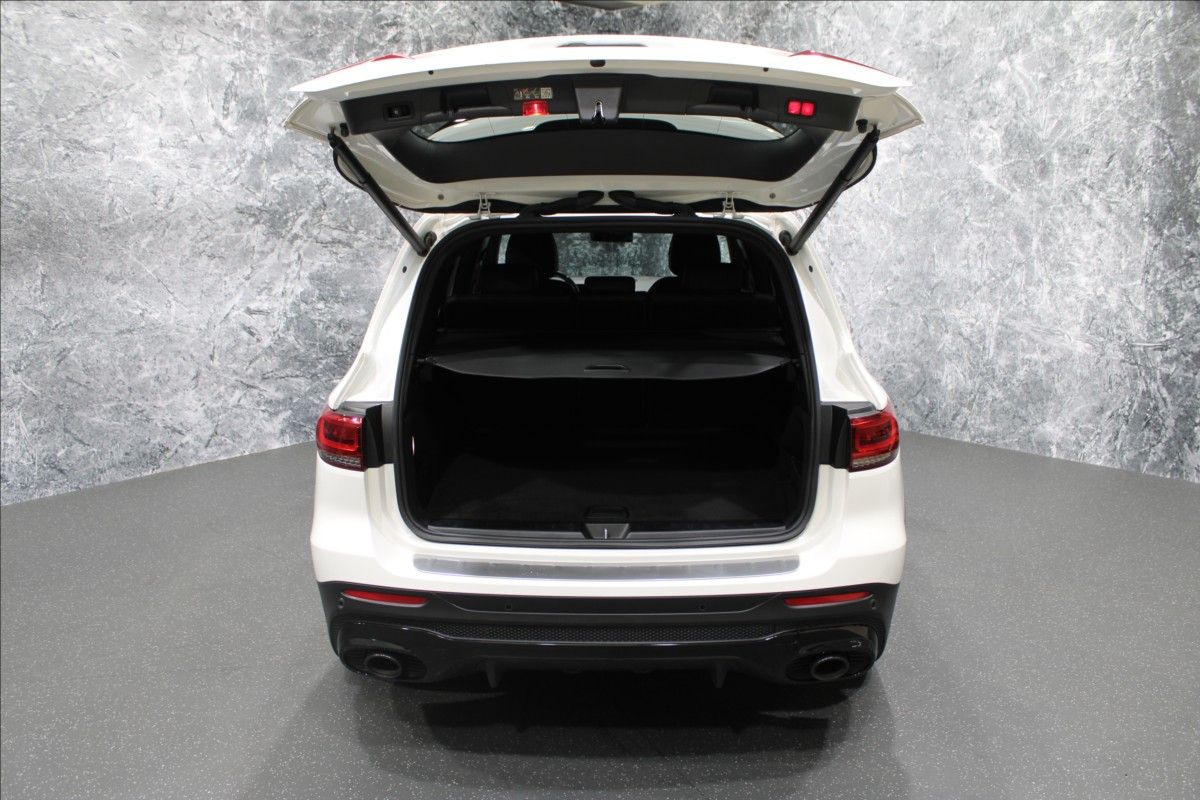Mercedes-Benz GLB, 2,0 35 AMG 225KW 4MATIC CZ DPH - fotka 5