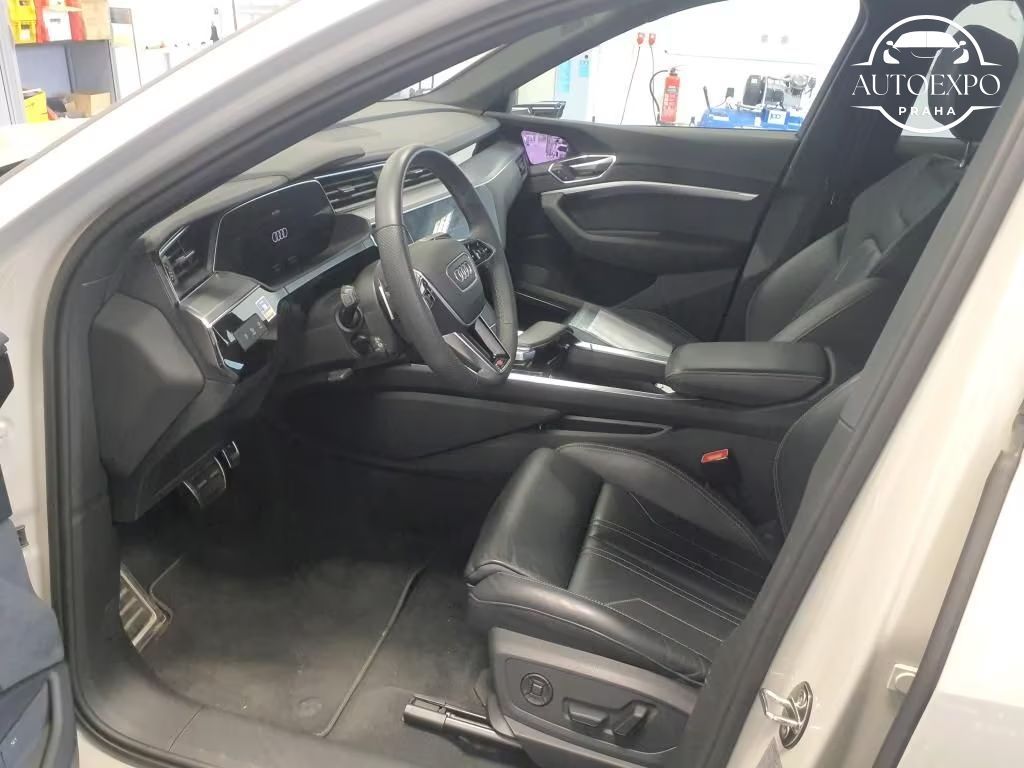 Audi Q8 e-tron, portback ADVANCED 55* - fotka 6