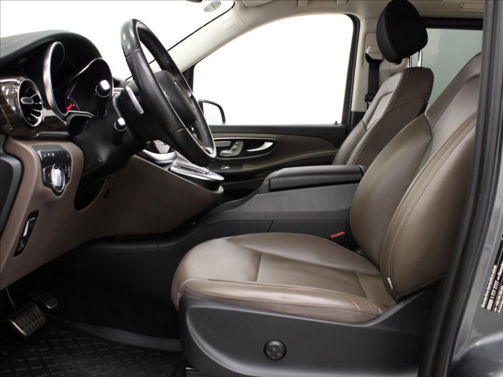 Mercedes-Benz Třídy V, 2,0 300d 4M AMG Long 6-míst - fotka 6