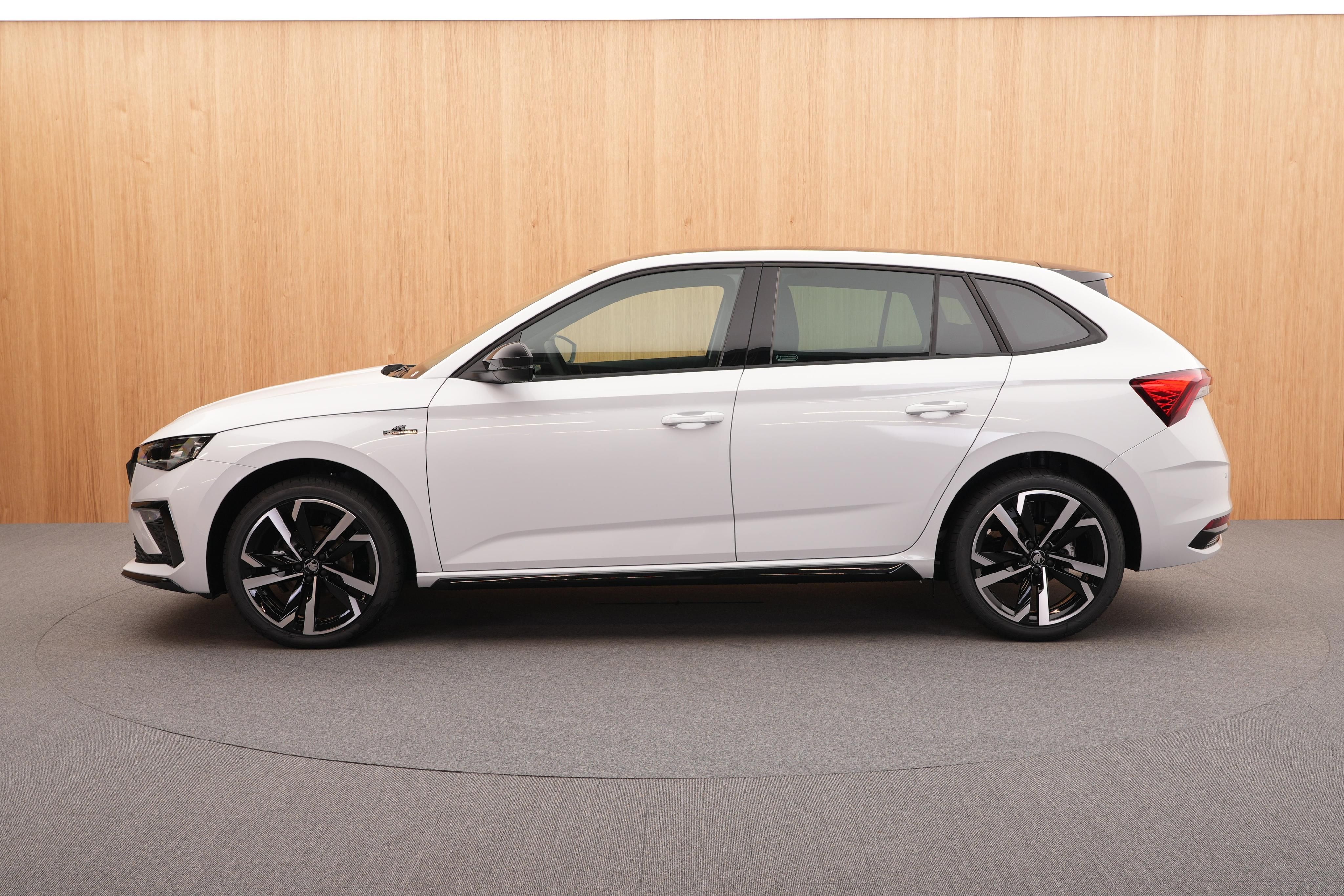 Škoda Scala, Monte Carlo 1.5 TSI DSG - fotka 2