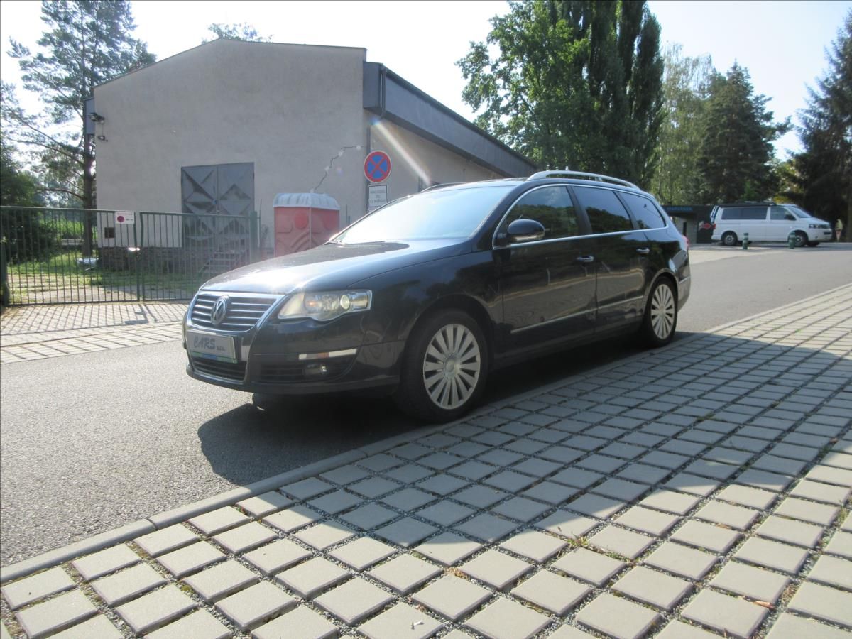 Volkswagen Passat, 2,0 FSi 110Kw, 4x4, Kůže, xeno - fotka 4