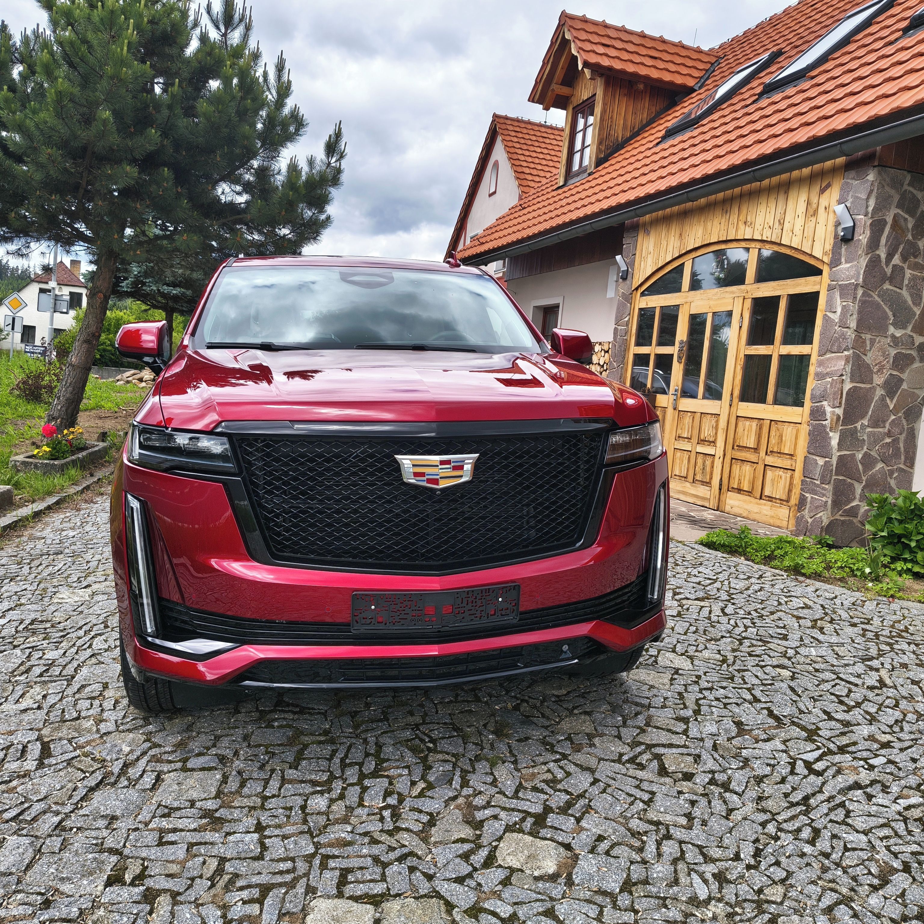 Cadillac Escalade, 6.2 V8 AWD ESV SPORT PLATINUM - fotka 6