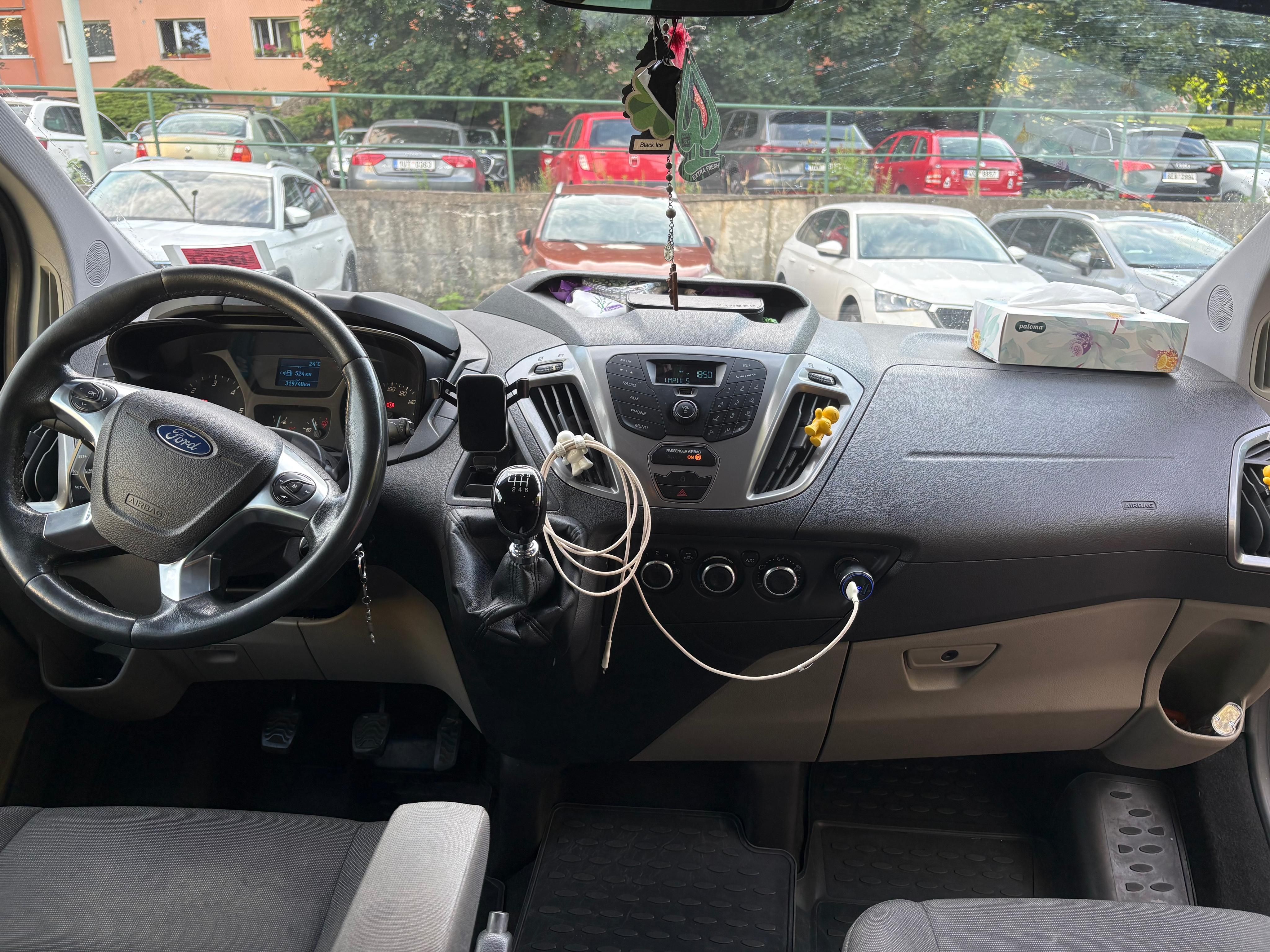 Ford Tourneo Custom - fotka 6