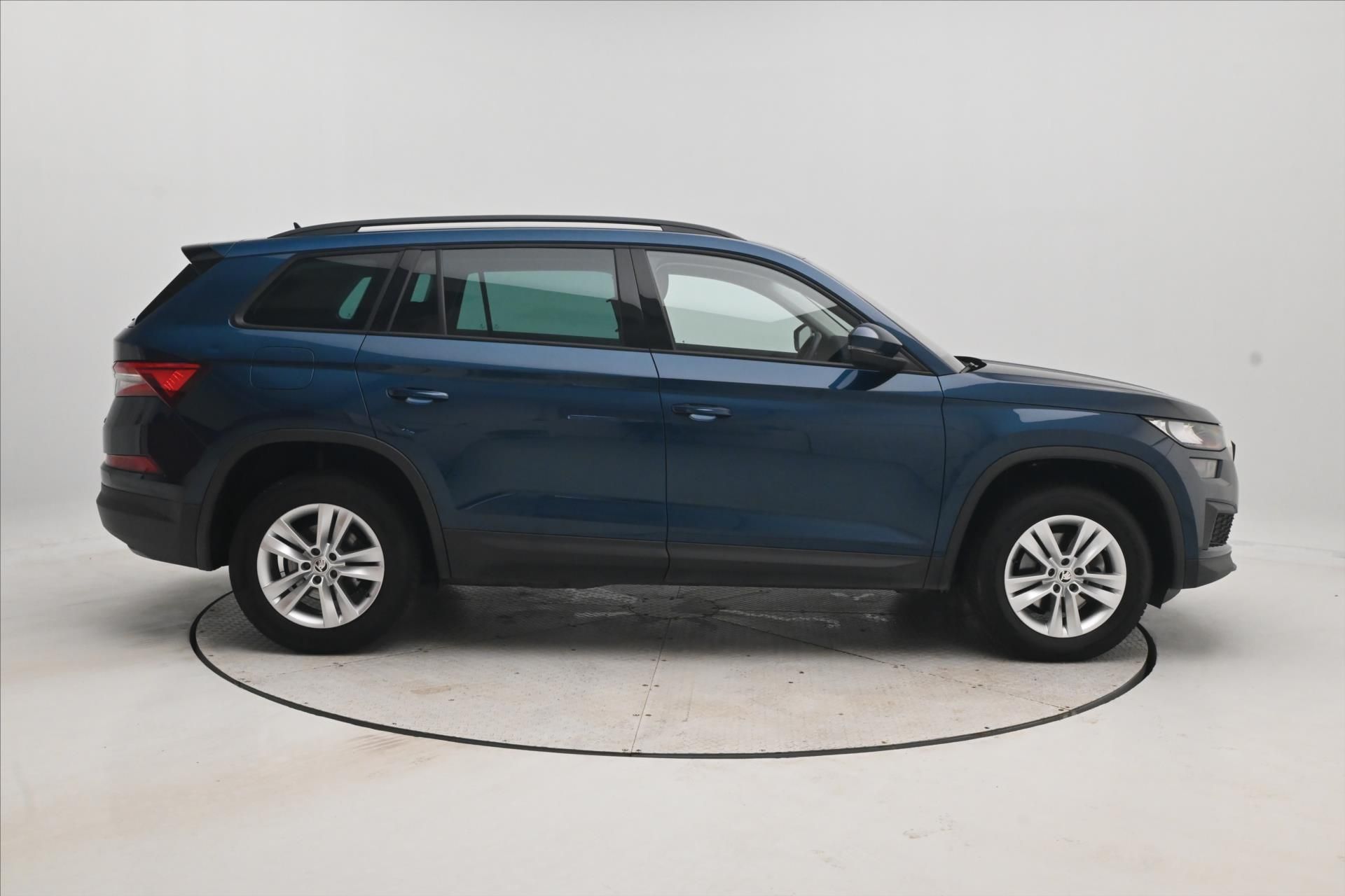Škoda Kodiaq, 2,0 TDI 110kW DSG 4x4 Navi Zár - fotka 4