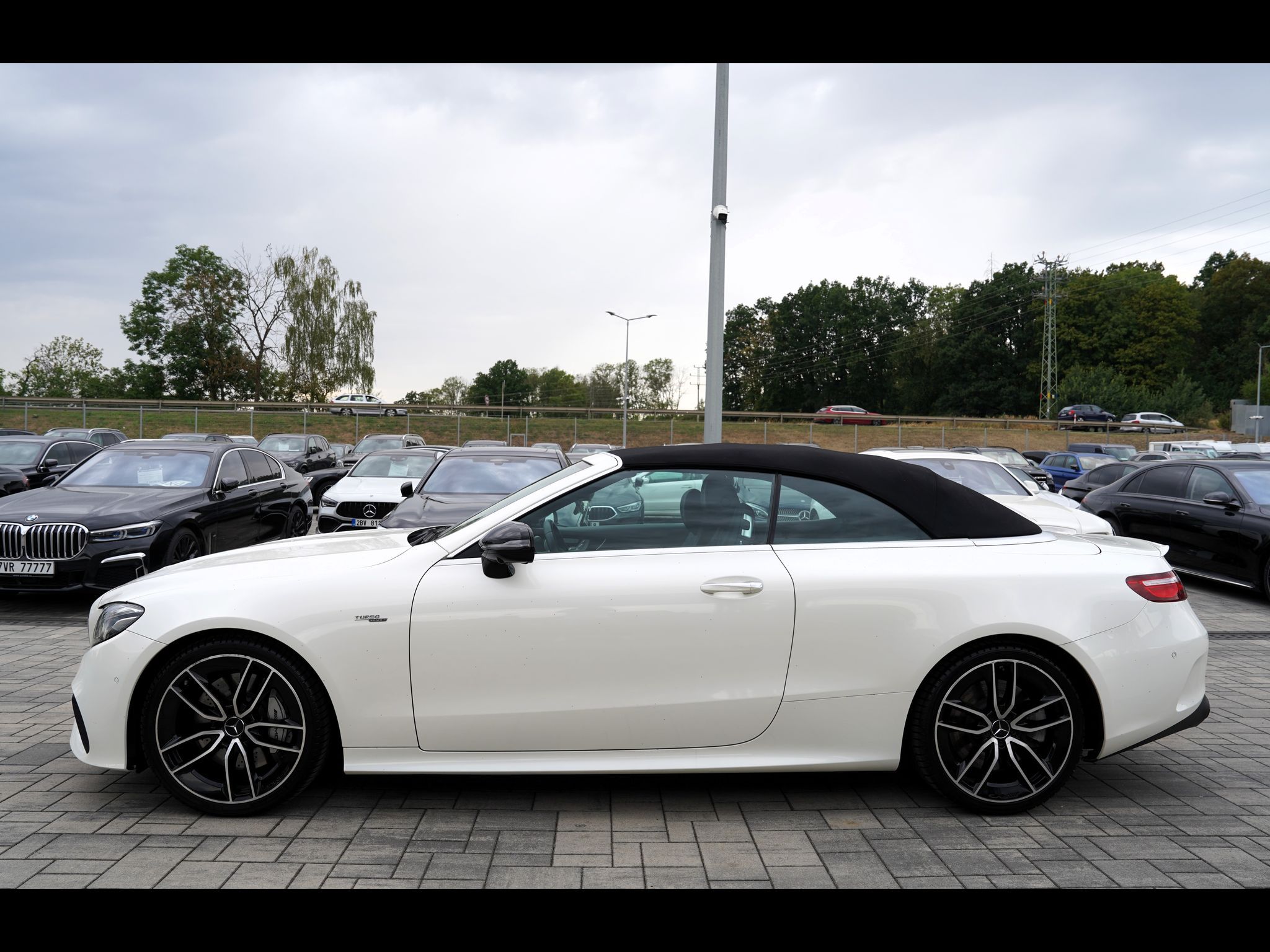 Mercedes-Benz Třídy E, E 53 AMG 4Matic+/440PS - fotka 3