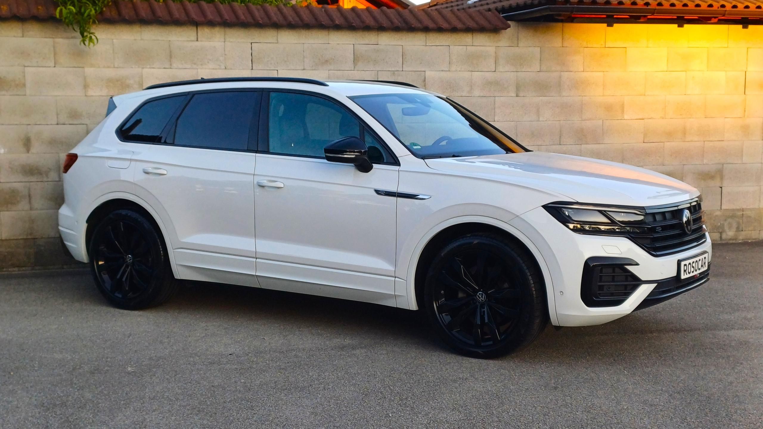 Volkswagen Touareg, R-LINE 210kW-WEBASTO-HUD-TZ- - fotka 3