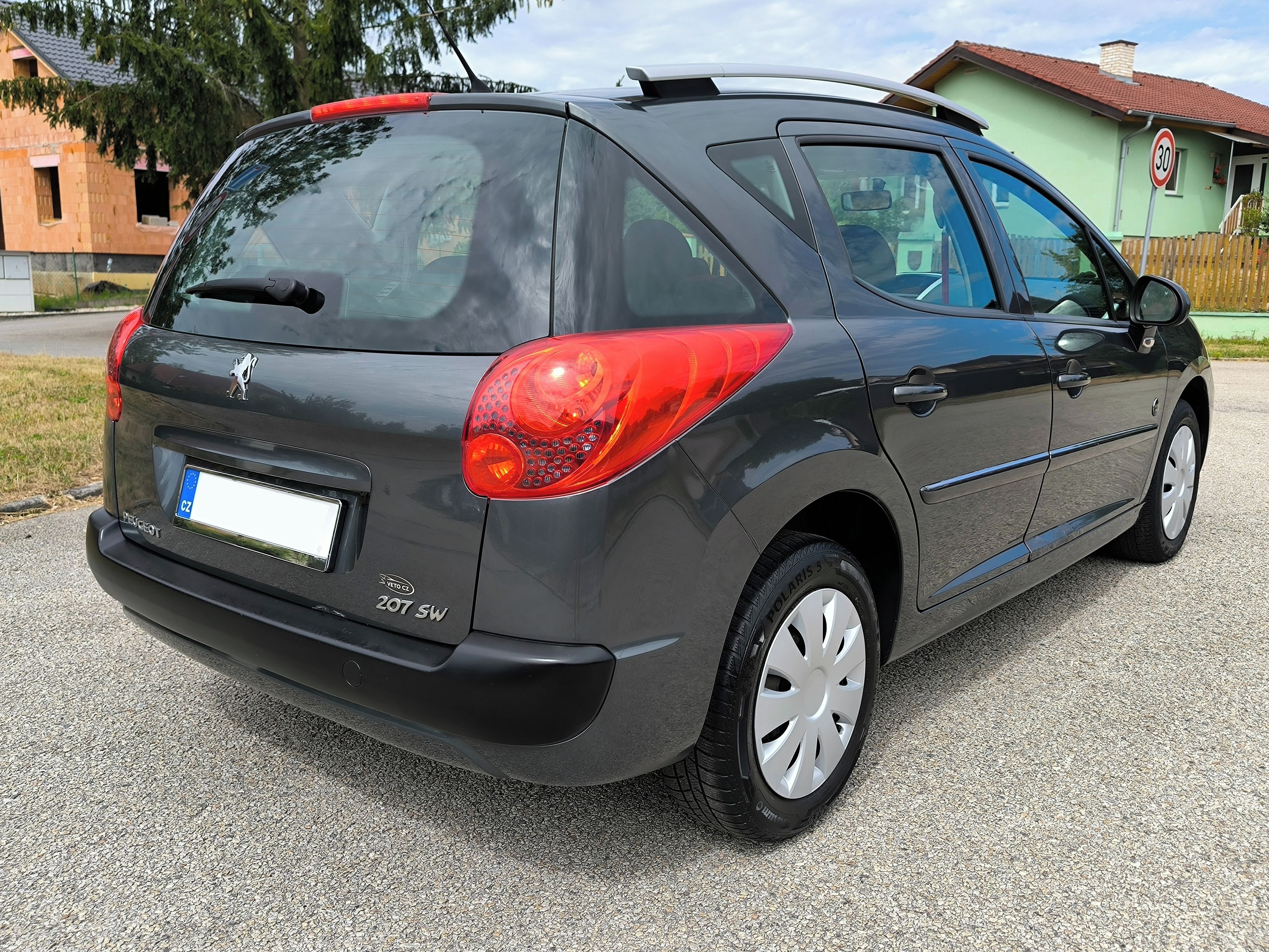 Peugeot 207, 1.4i - 1.MAJITELKA, PO SERVISU - fotka 6