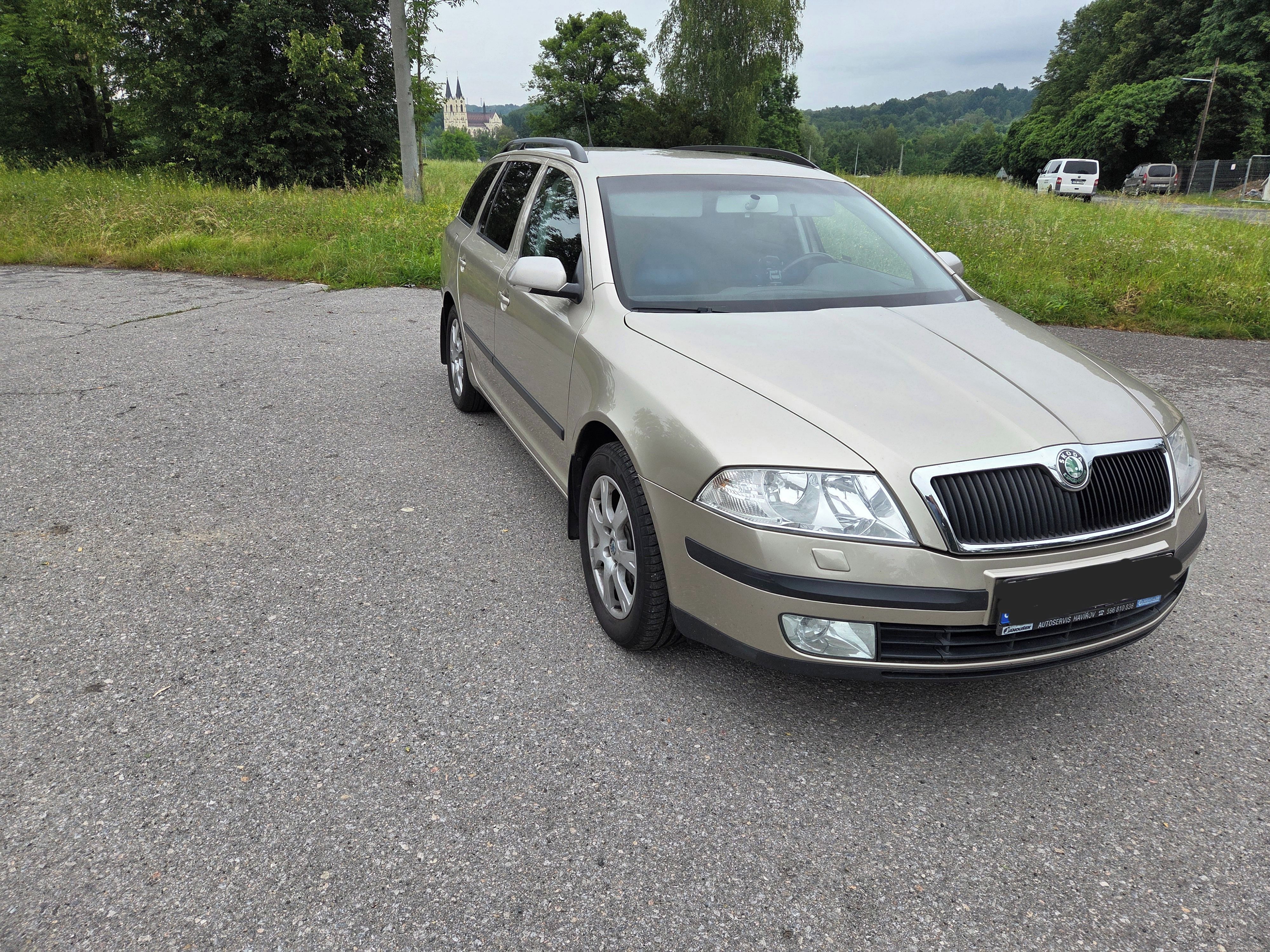 Škoda Octavia, 2,0TDI, 103 kW, DSG, Elegance - fotka 2