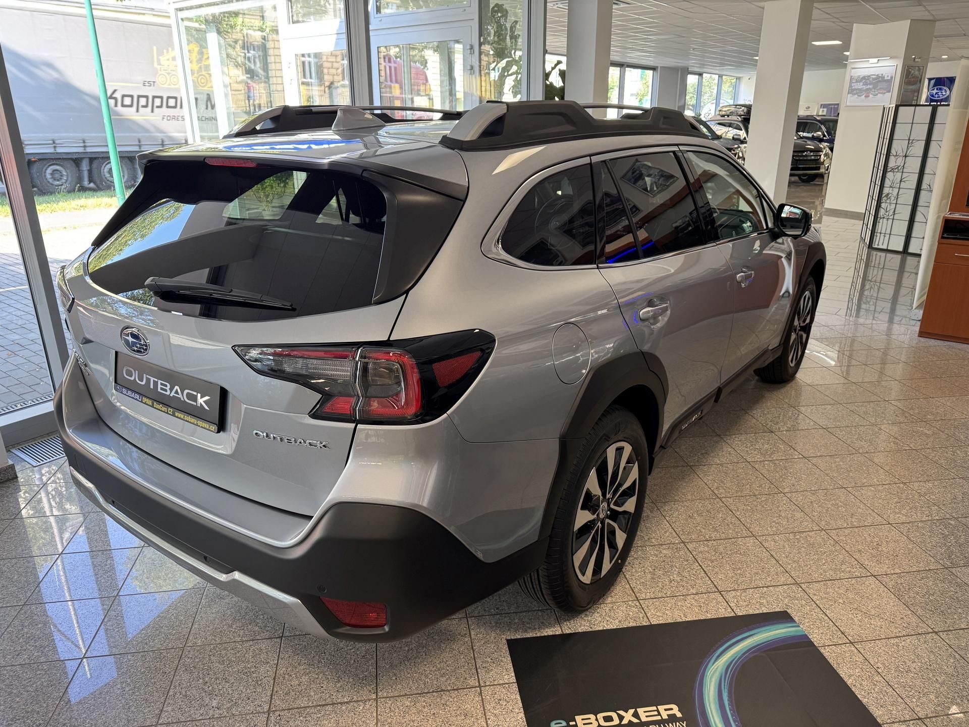 Subaru Outback, 2.5i-T Touring Lineartronic - fotka 4