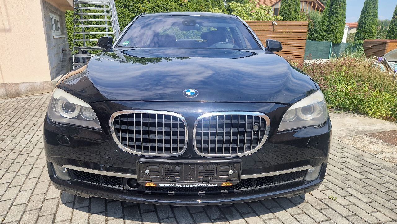 BMW Řada 7, 750 iL - fotka 6