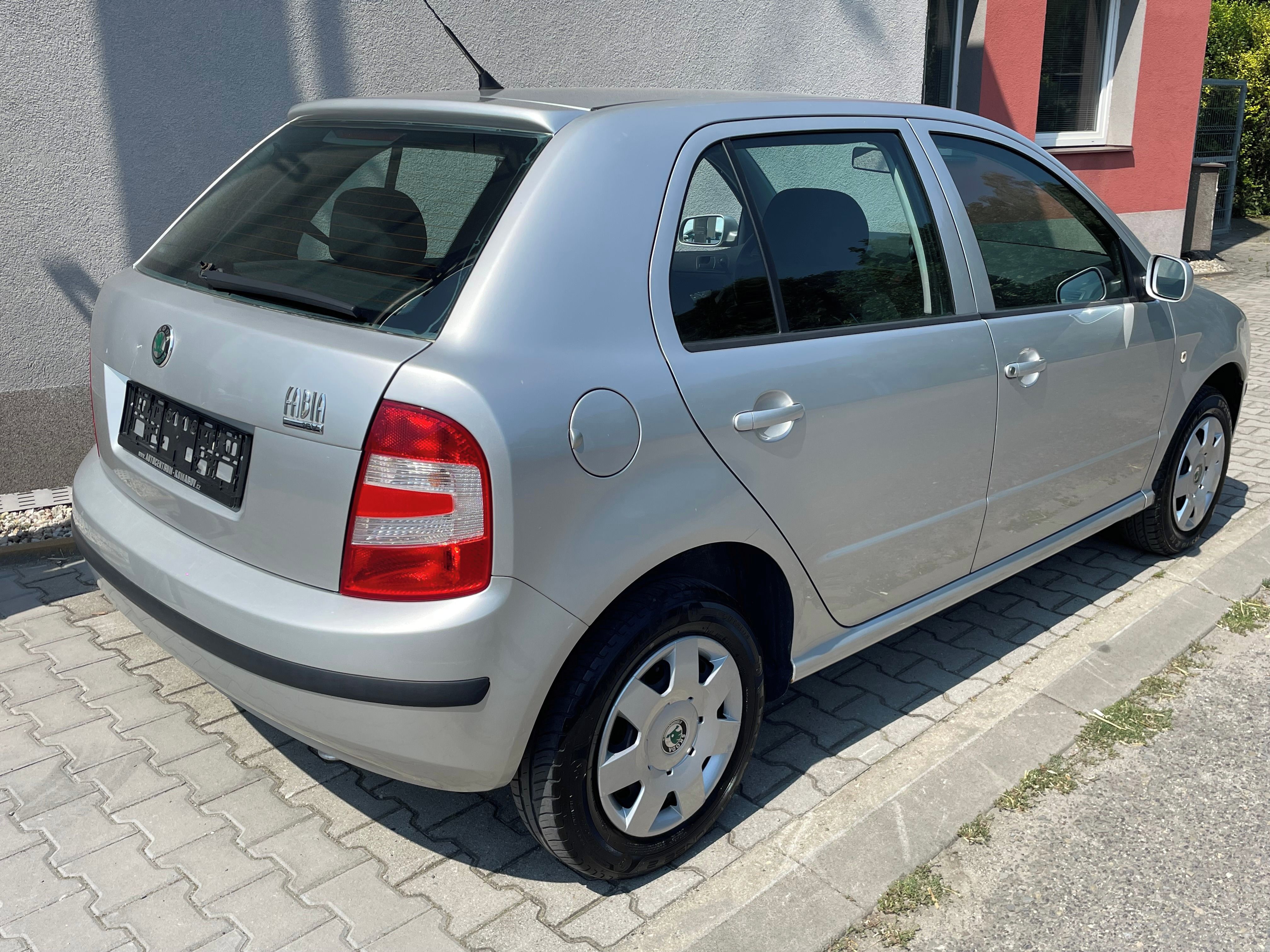 Škoda Fabia, 1.4 16v 55kW Serv.kniha - fotka 6