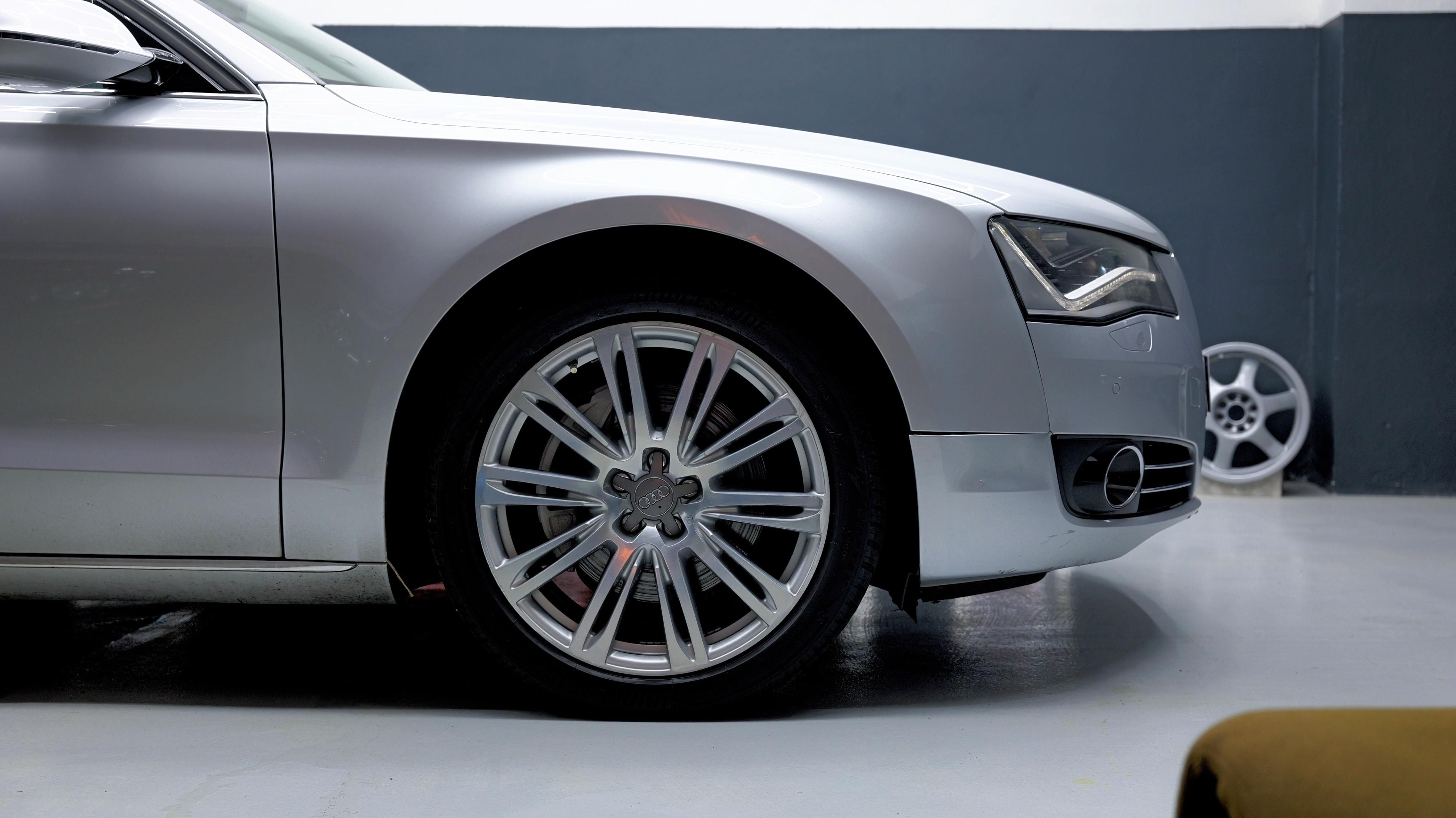 Audi A8, A8 Sline servis 1majitel - fotka 6