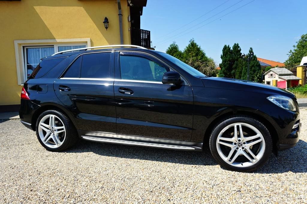 Mercedes-Benz Třídy M, 350 4 MATIC 3,0 CDI 190 kW - fotka 3