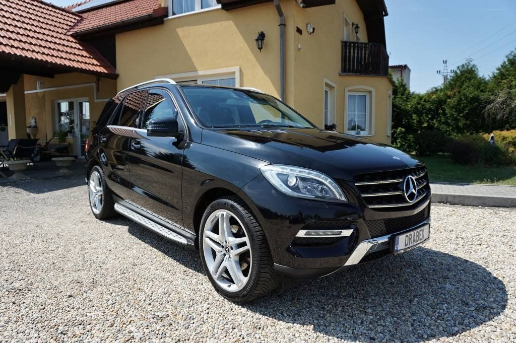 Mercedes-Benz Třídy M, 350 4 MATIC 3,0 CDI 190 kW - fotka 2