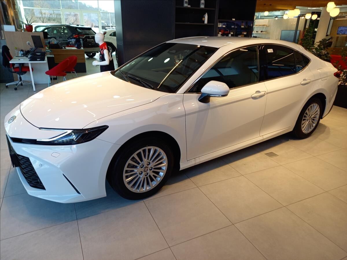 Toyota Camry, 2,5 - fotka 3