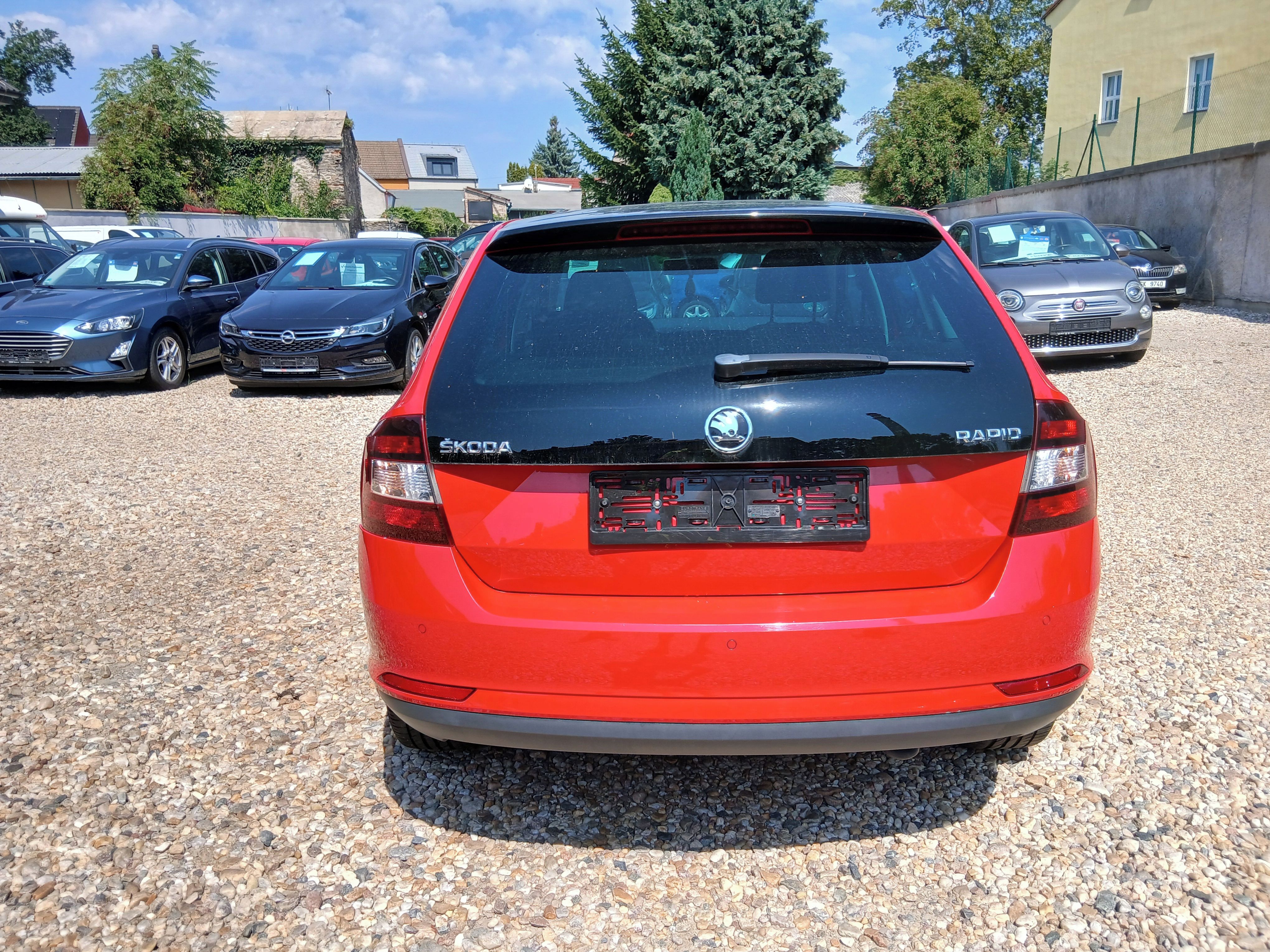 Škoda Rapid, 1.4 TDi 66KW DSG, Edition,1xMa - fotka 6