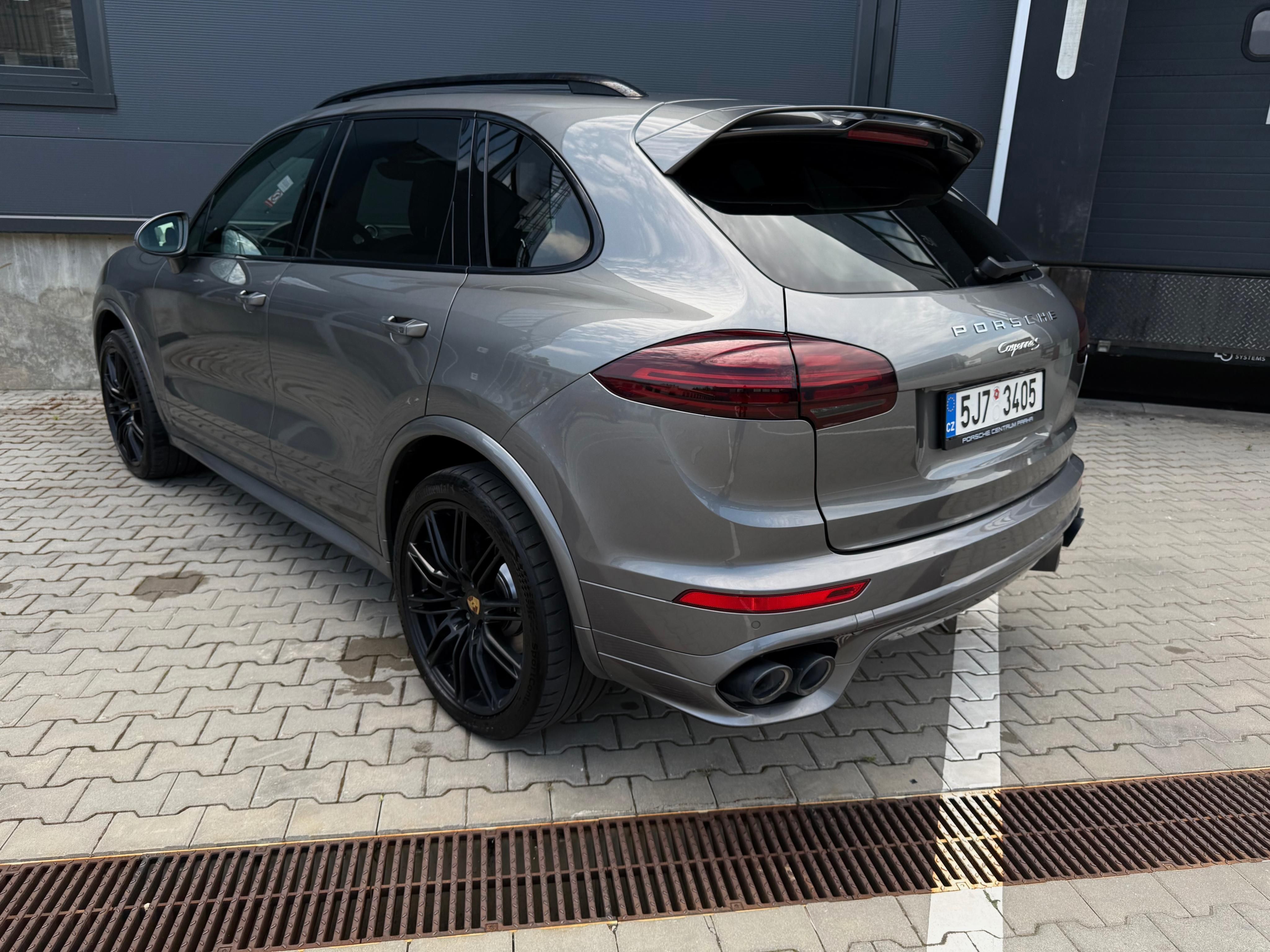 Porsche Cayenne, S 4.2 TDI V8 - fotka 3