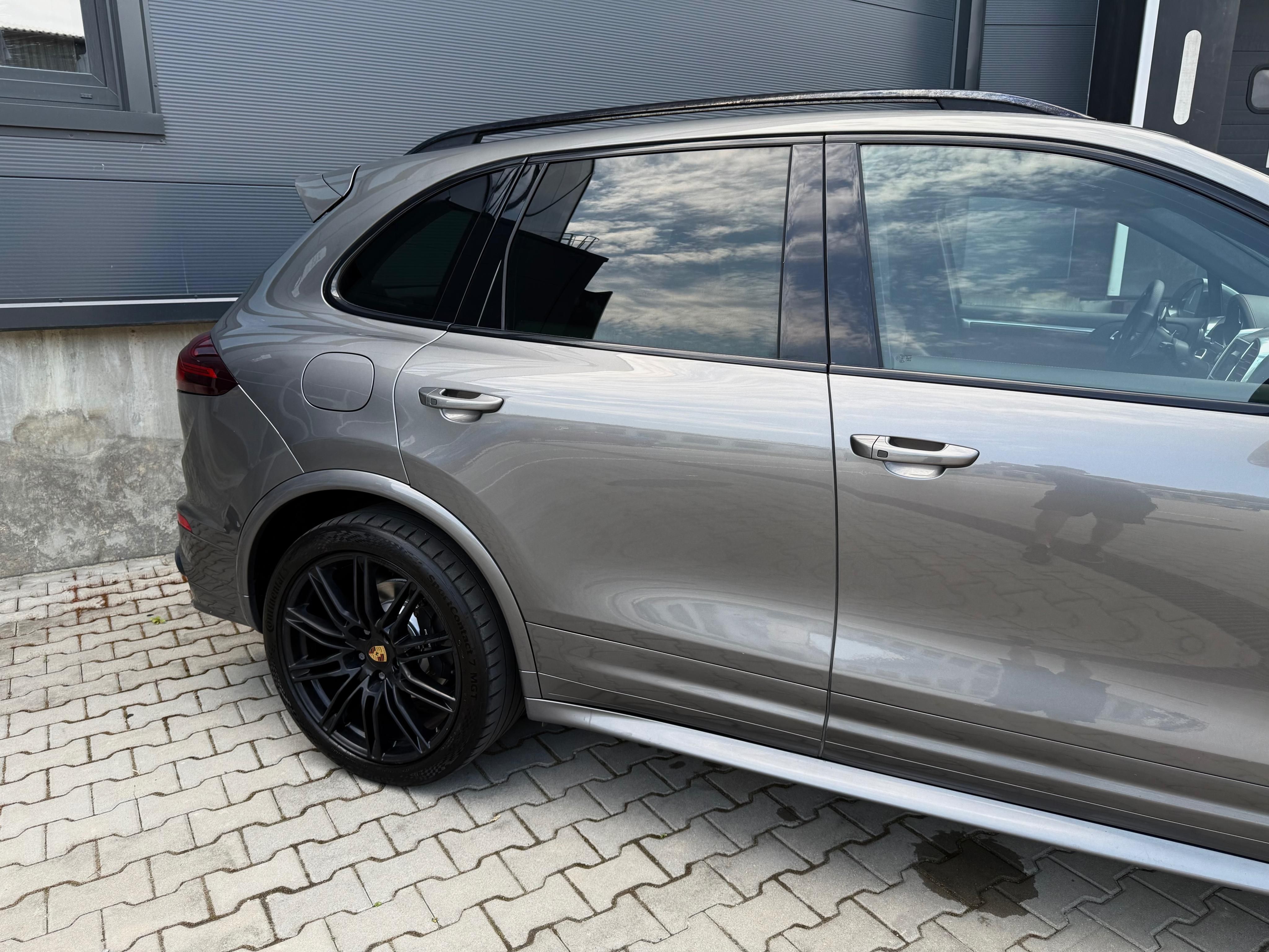 Porsche Cayenne, S 4.2 TDI V8 - fotka 6