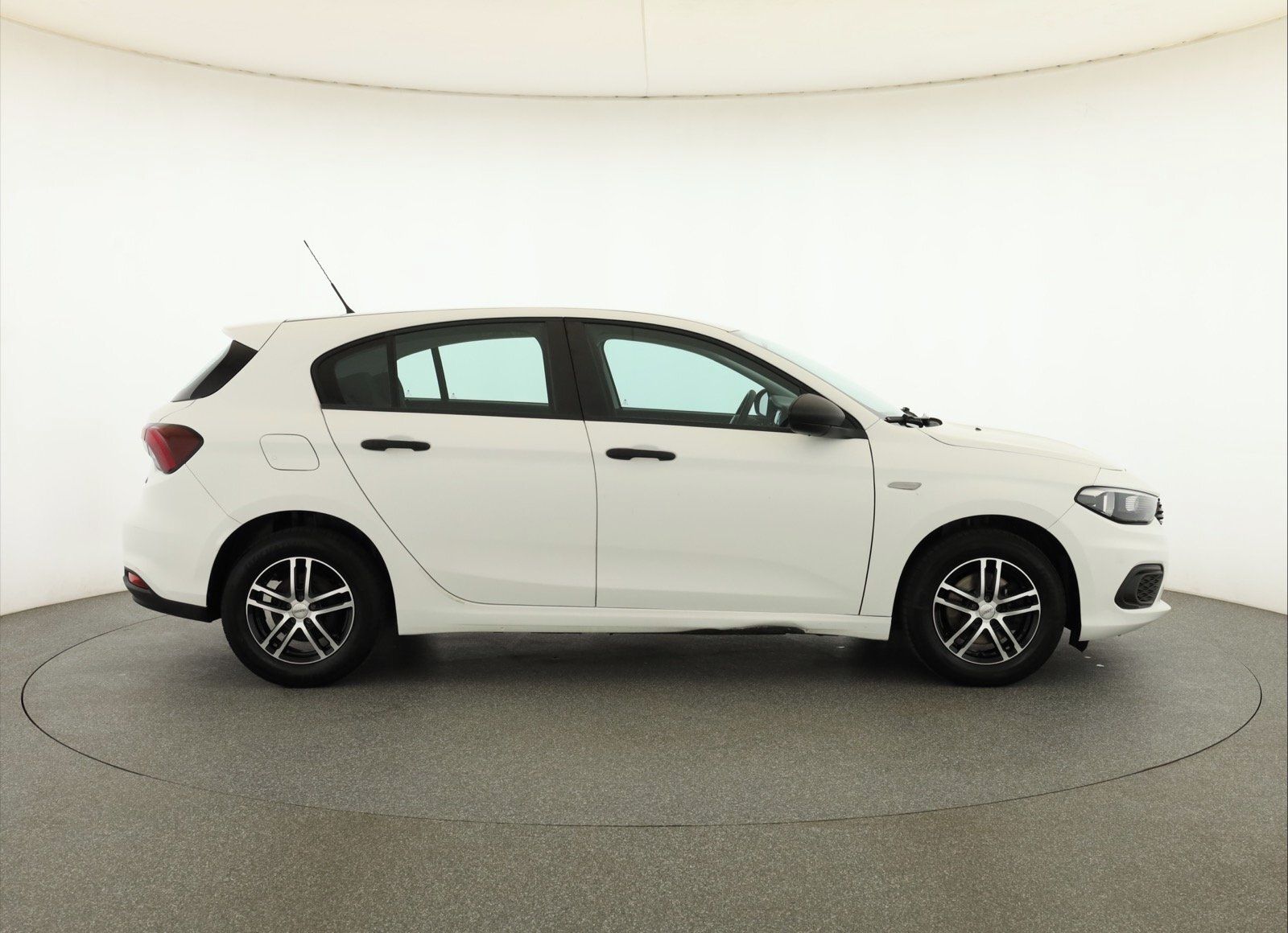 Fiat Tipo, 1.4 16V, Serv.kniha, Klima - fotka 6