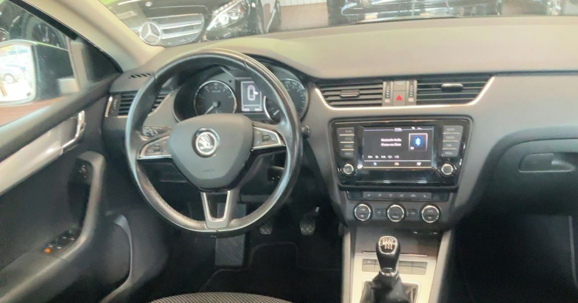 Škoda Octavia, 1.4Tsi 110KW PĚKNÁ VÝBAVA - fotka 2