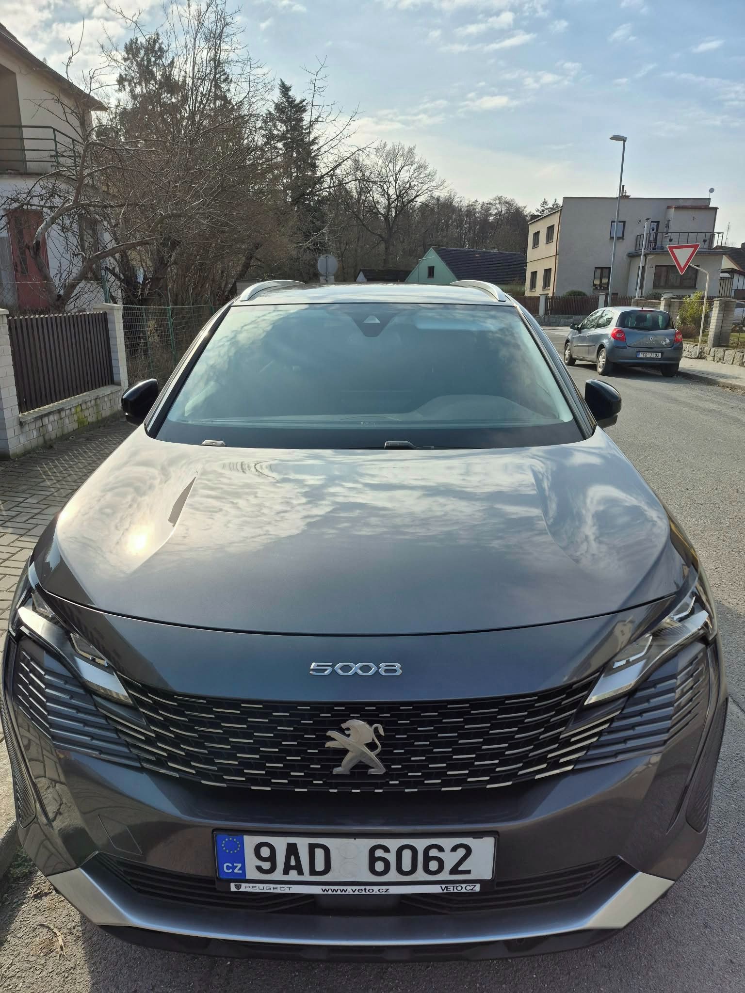Peugeot 5008, 1.2 PureTech Allure - fotka 2