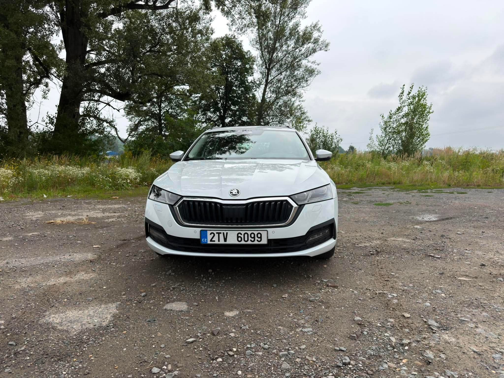 Škoda Octavia - fotka 2