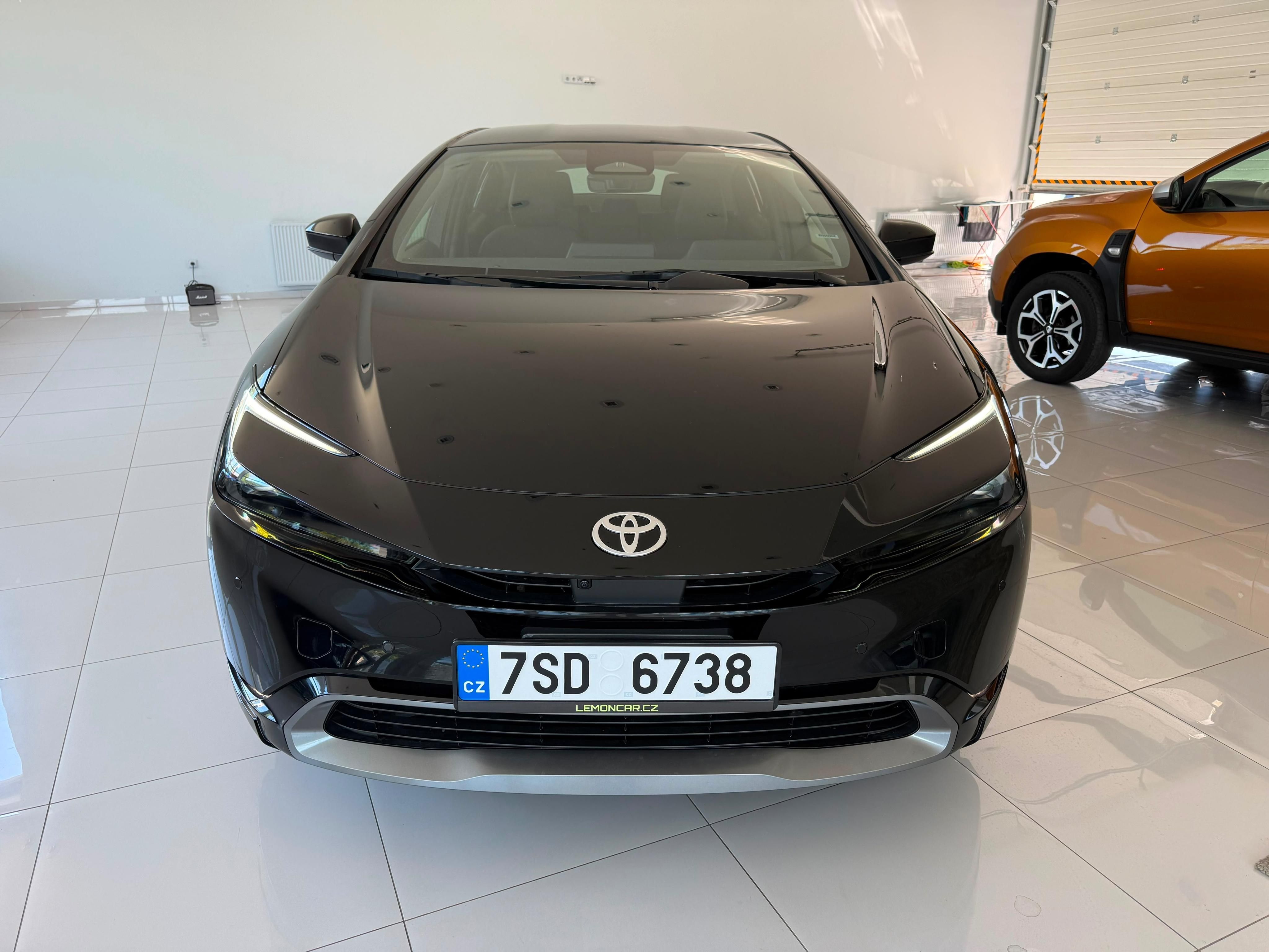 Toyota Prius, 2.0 benzin - fotka 3