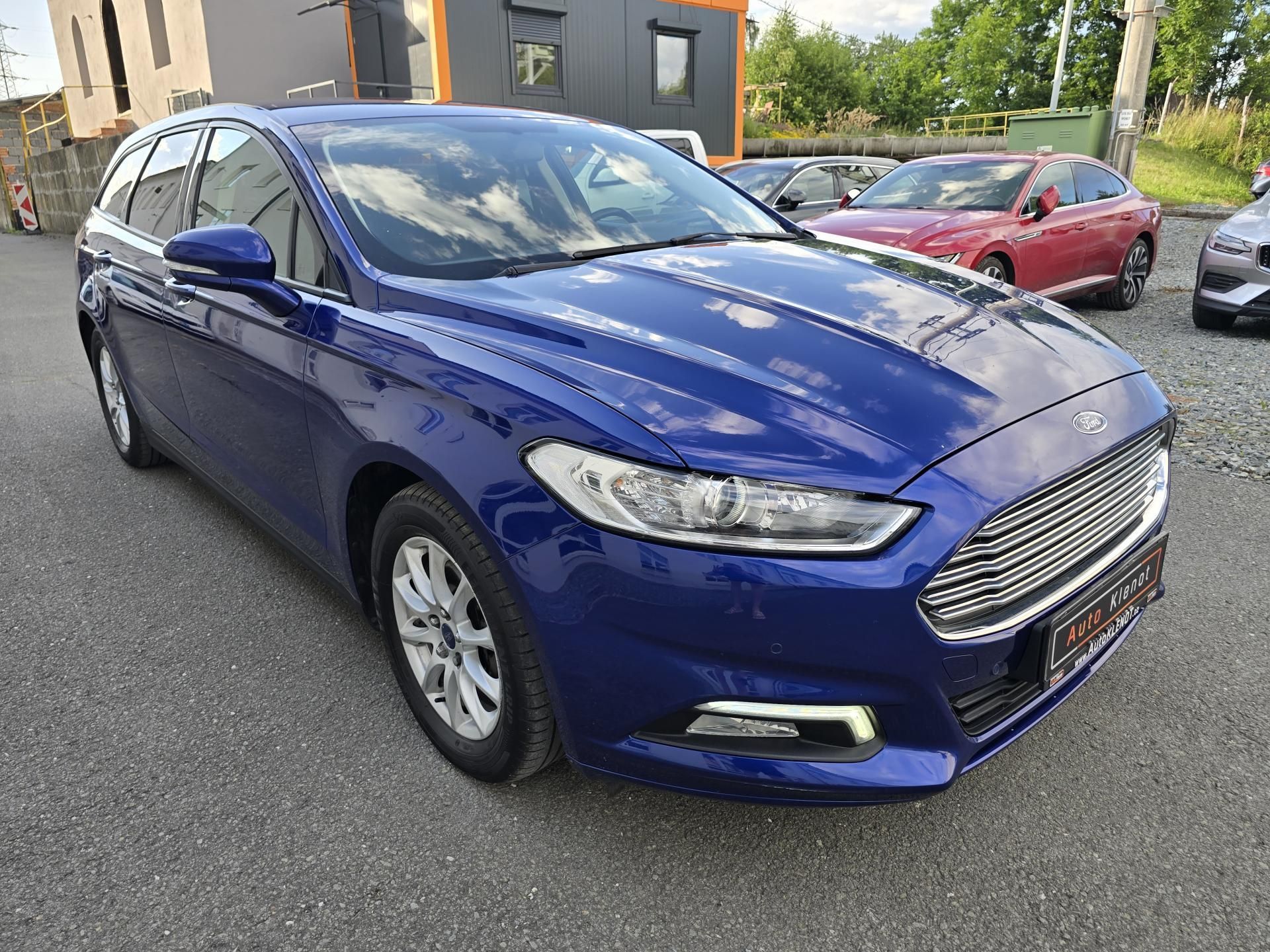 Ford Mondeo, 2,0 TDCi BUSINESS LED NAVI DPH - fotka 2