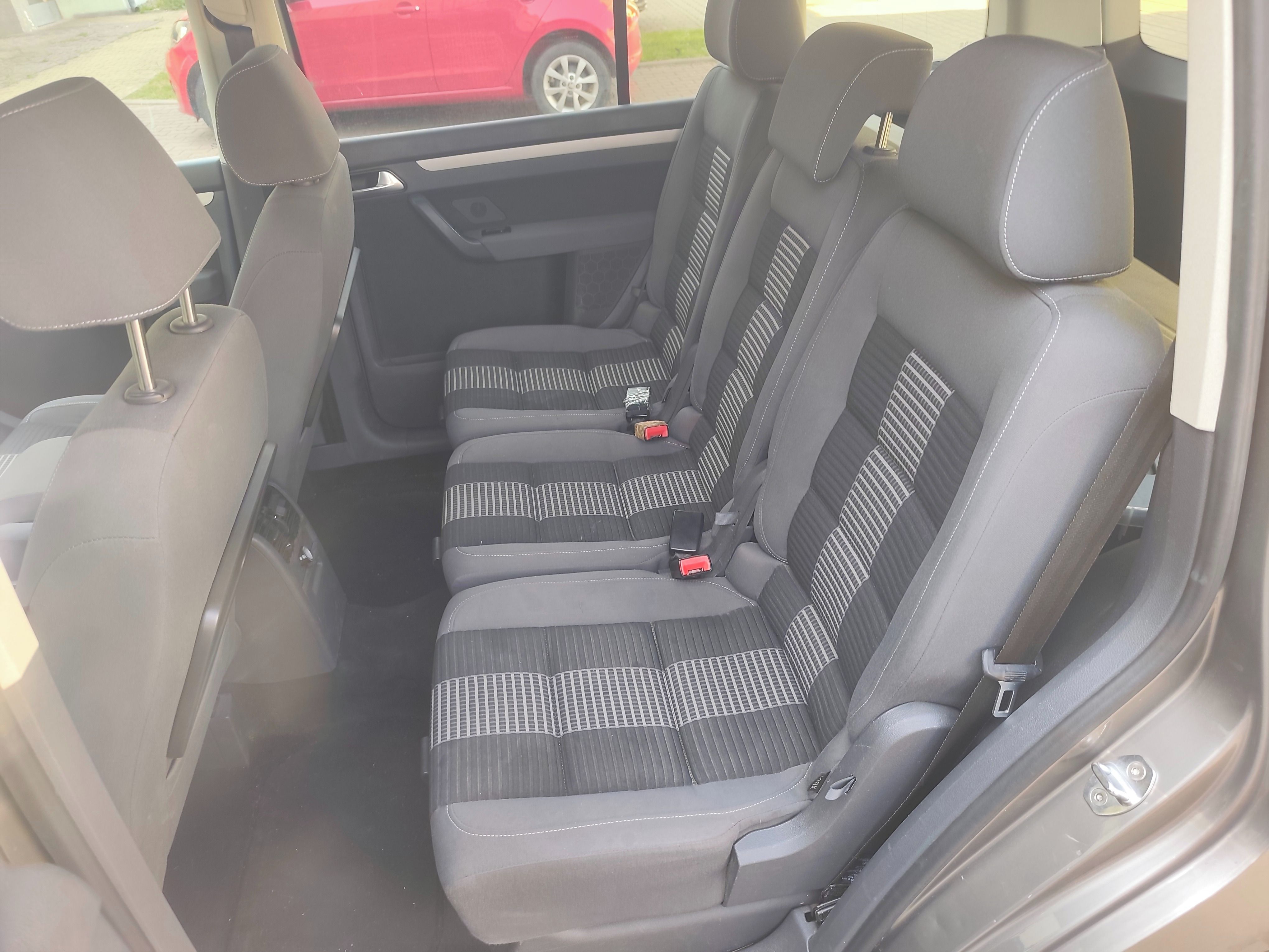 Volkswagen Touran, 1.9 TDi, nutná oprava - fotka 6