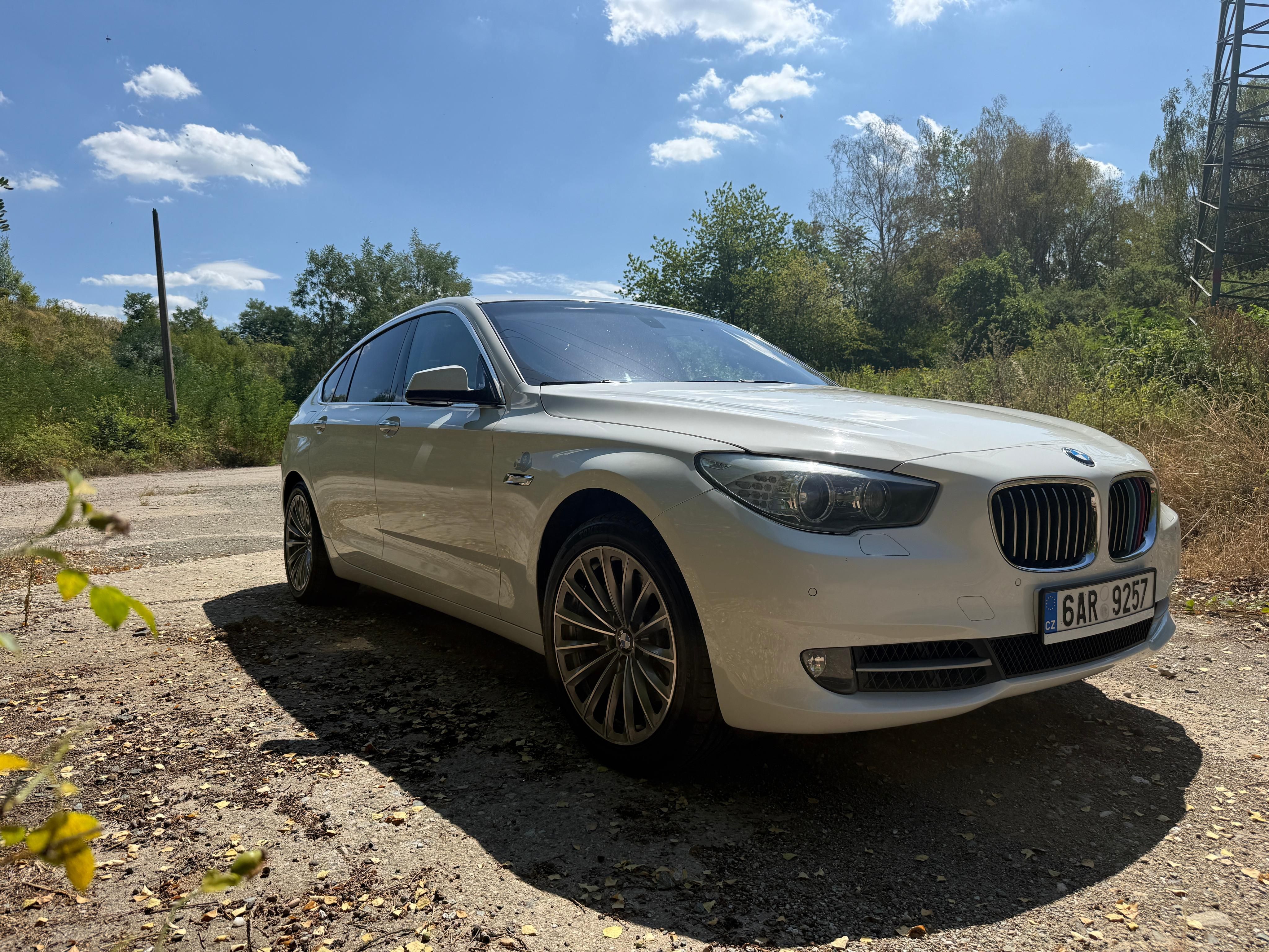 BMW Řada 5, 535 GT, 3l benzin 225 KW - fotka 2